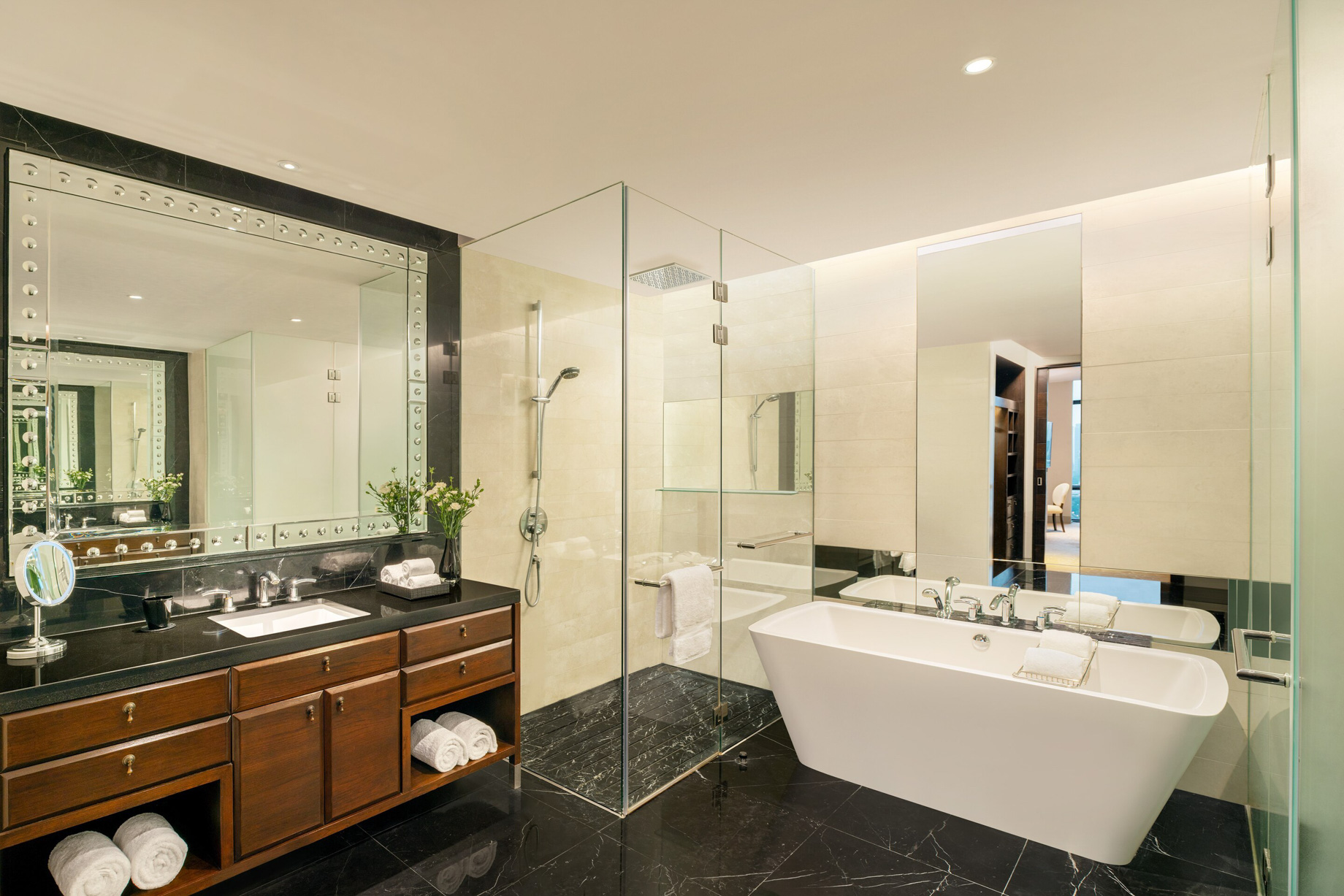The St. Regis Bangkok Hotel – Bangkok, Thailand – Grand Astor Suite Bathroom