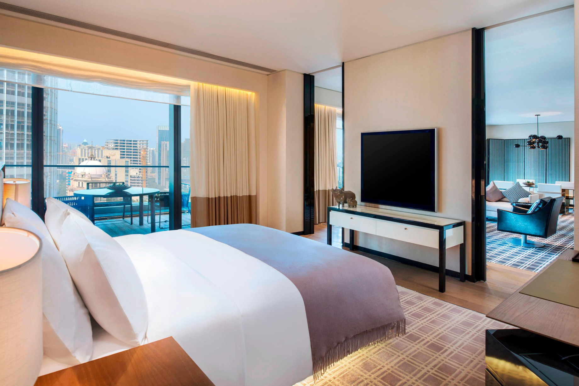 W Guangzhou Hotel – Tianhe District, Guangzhou, China – WOW Suite