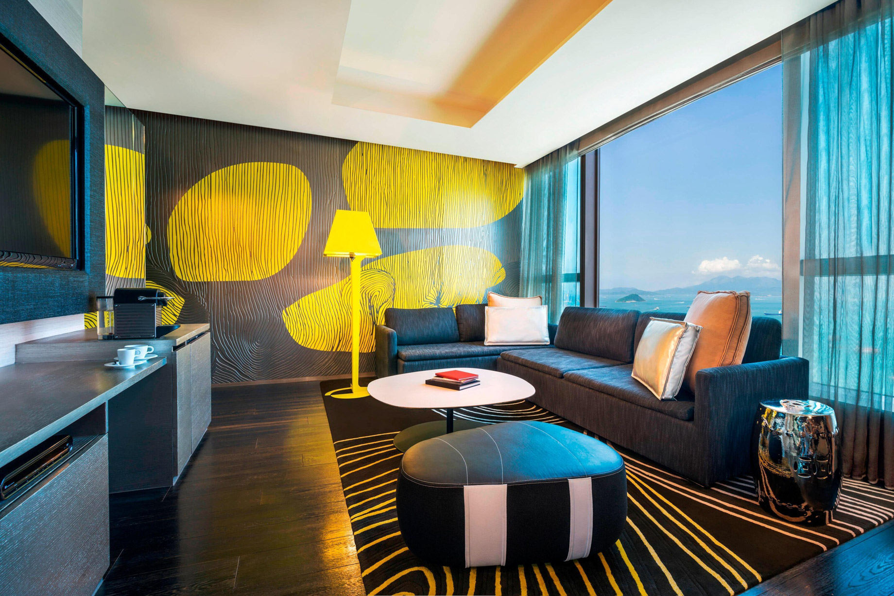 W Hong Kong Hotel – Hong Kong – Fantastic Suite Living Room