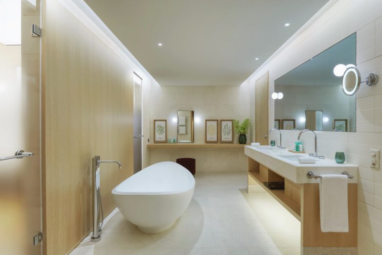 Waldhotel - Burgenstock Hotels & Resort - Obburgen, Switzerland - Deluxe Suite Bathroom