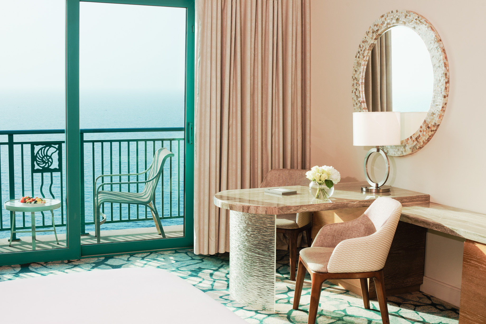 Atlantis The Palm Resort – Crescent Rd, Dubai, UAE – Ocean View Room Desk