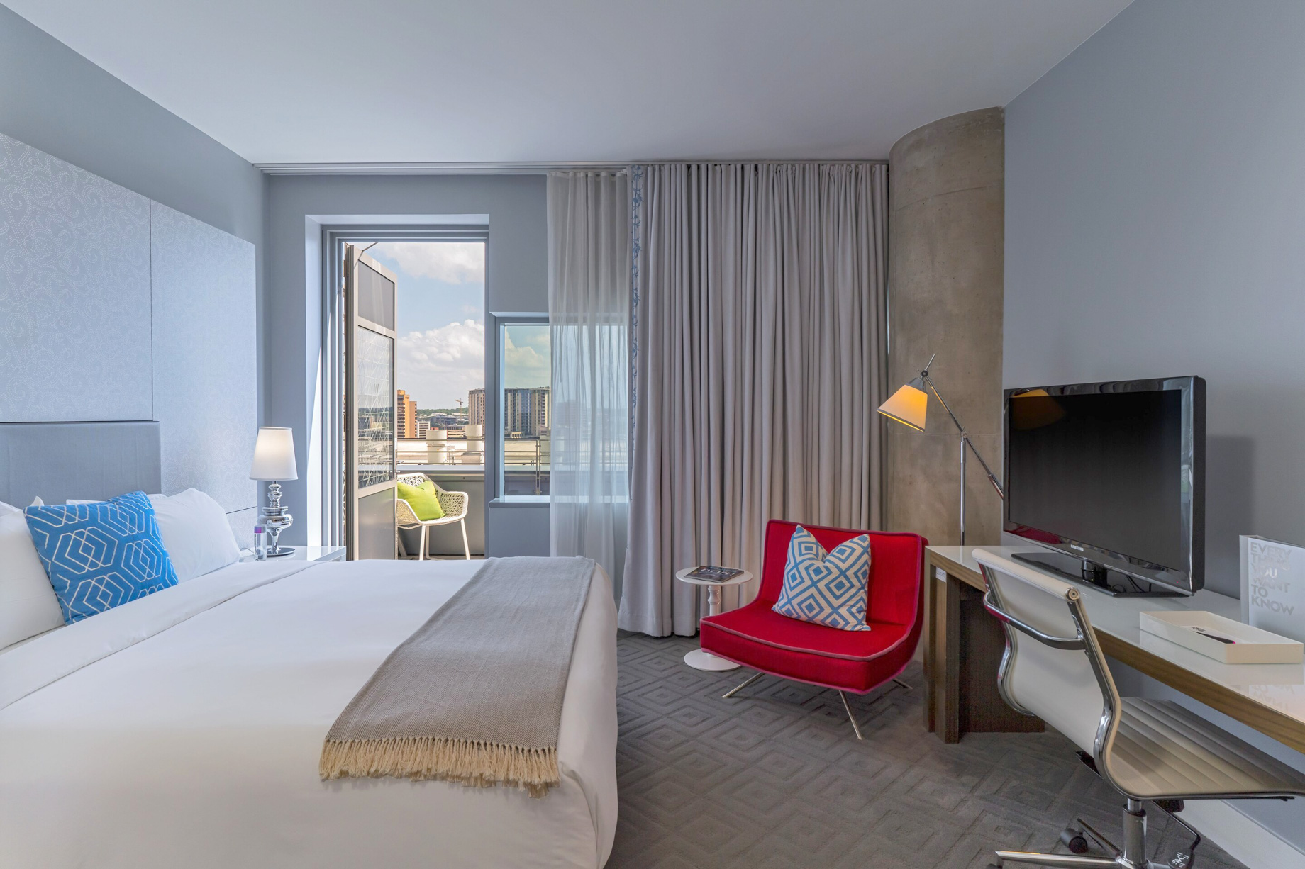 W Austin Hotel – Austin, TX, USA – Wonderful King Deck Room