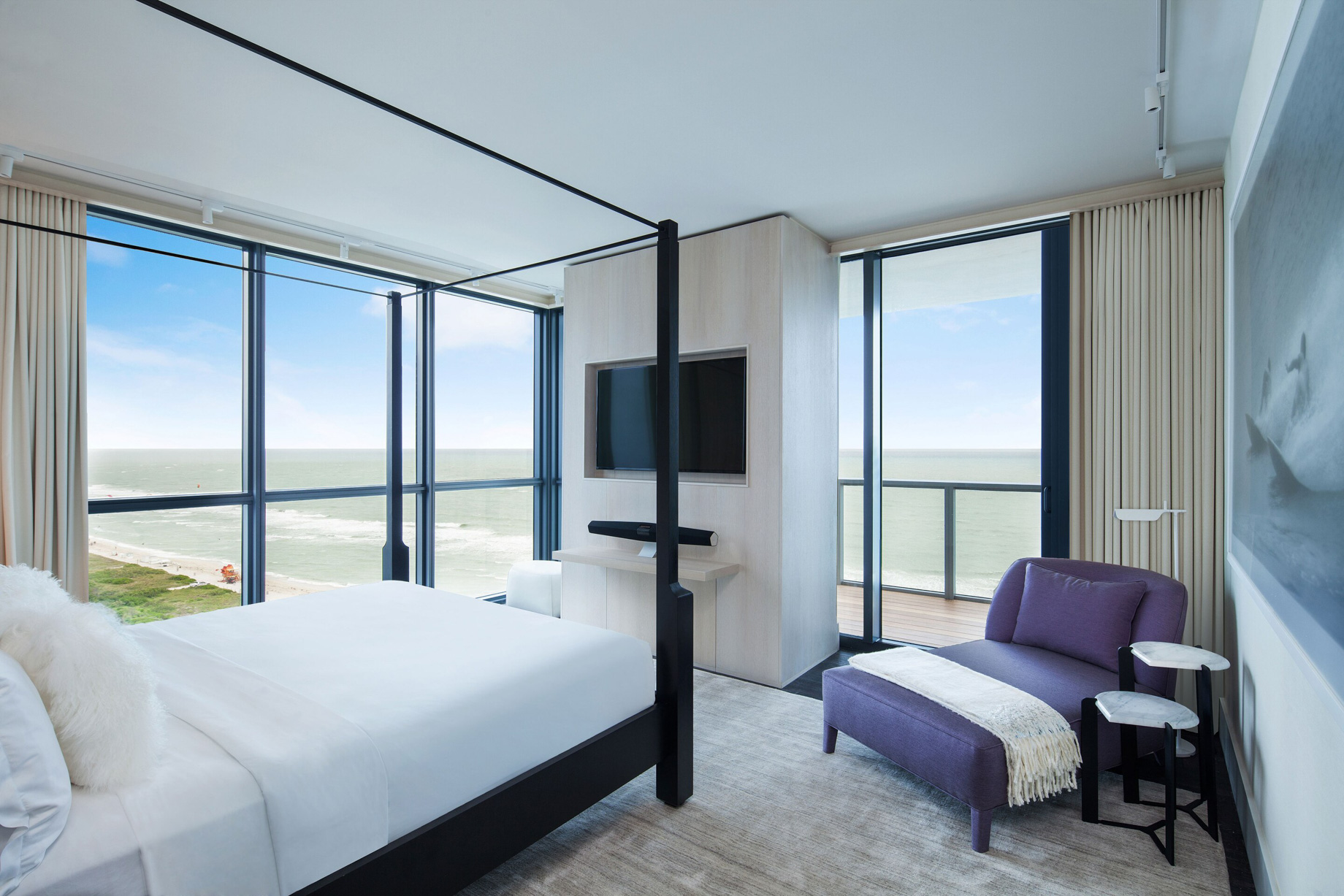 W South Beach Hotel – Miami Beach, FL, USA – E WOW 3 Bedroom Oceanfront Suite Bed