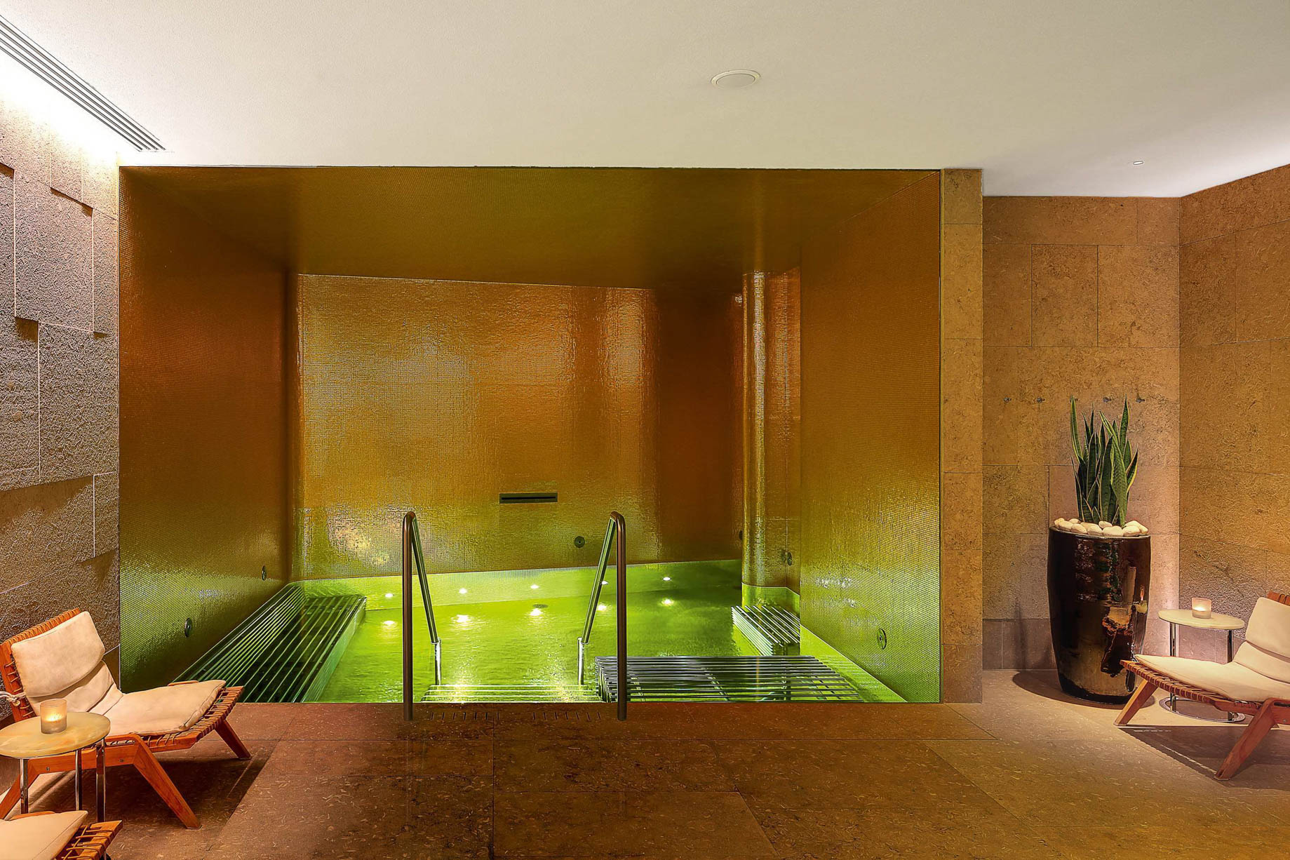 Bvlgari Hotel London – Knightsbridge, London, UK – Bvlgari Spa Vitality Pool