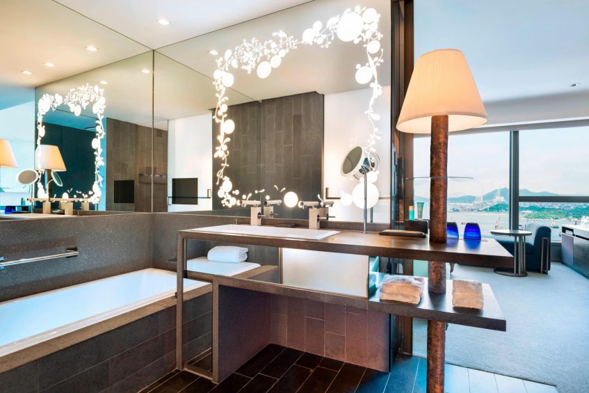 W Hong Kong Hotel - Hong Kong - Guest Room Bathroom Vanity