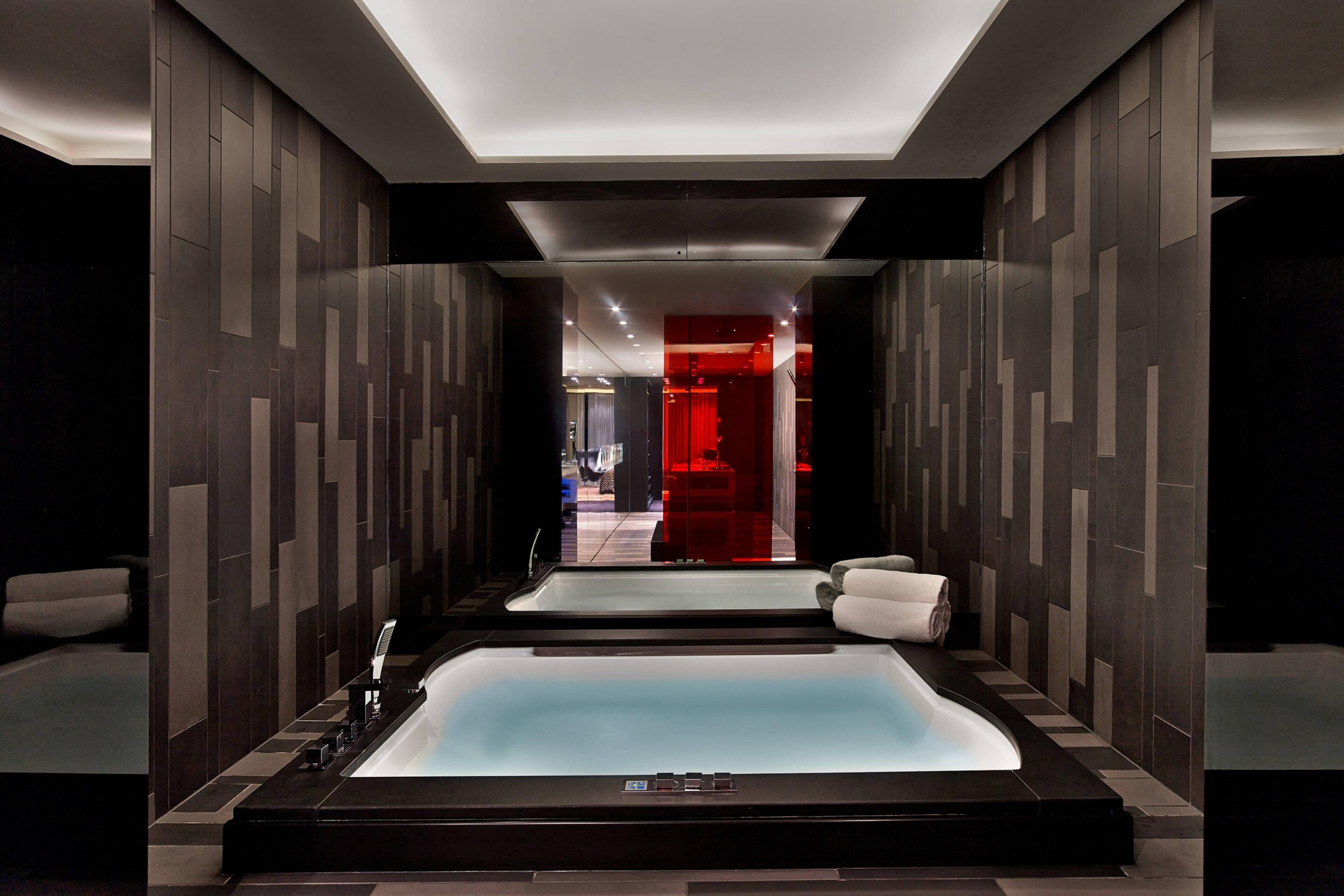 W London Hotel – London, United Kingdom – Extreme Wow Suite Jacuzzi