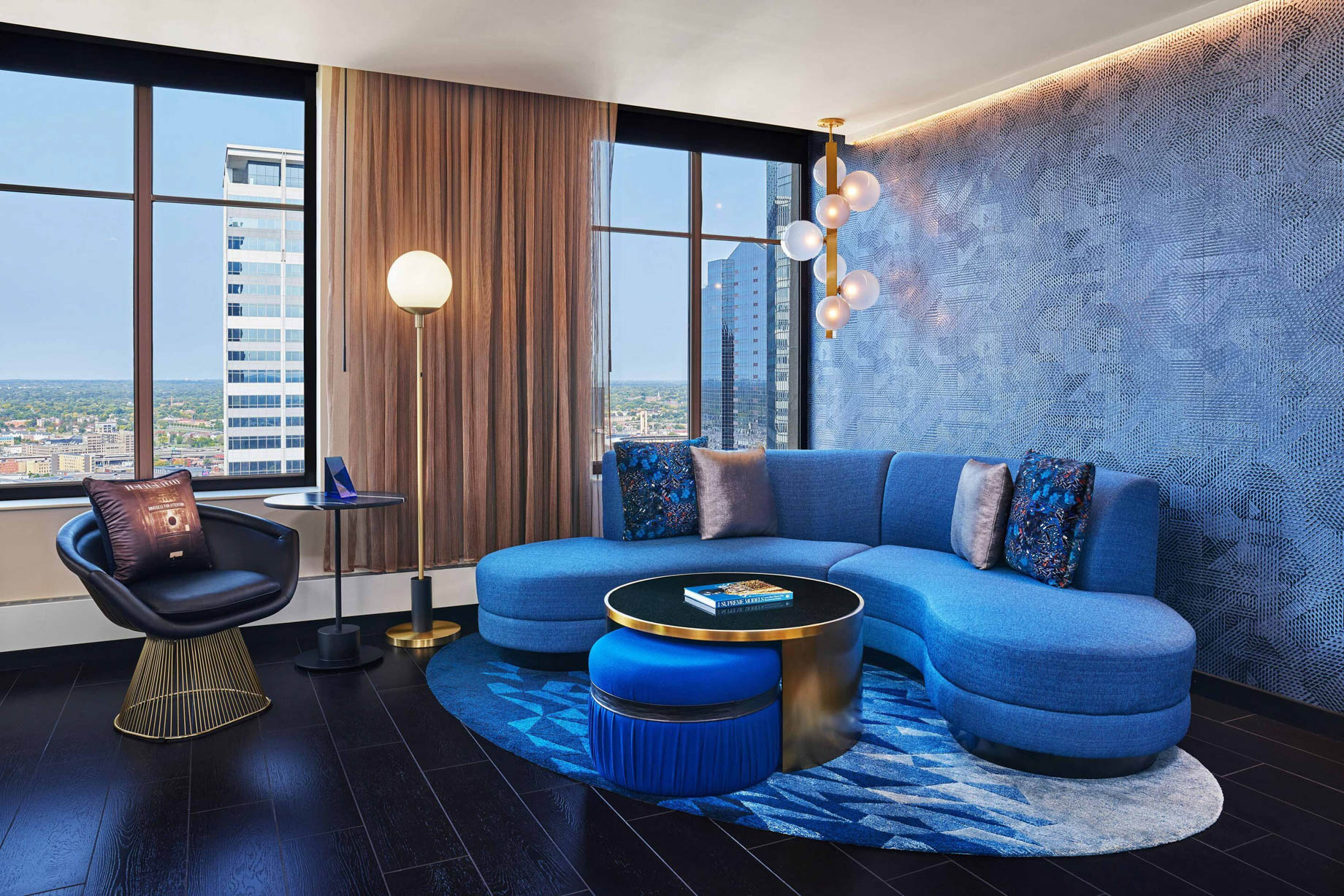 W Minneapolis The Foshay Hotel – Minneapolis, MN, USA – Marvelous Suite Living Room