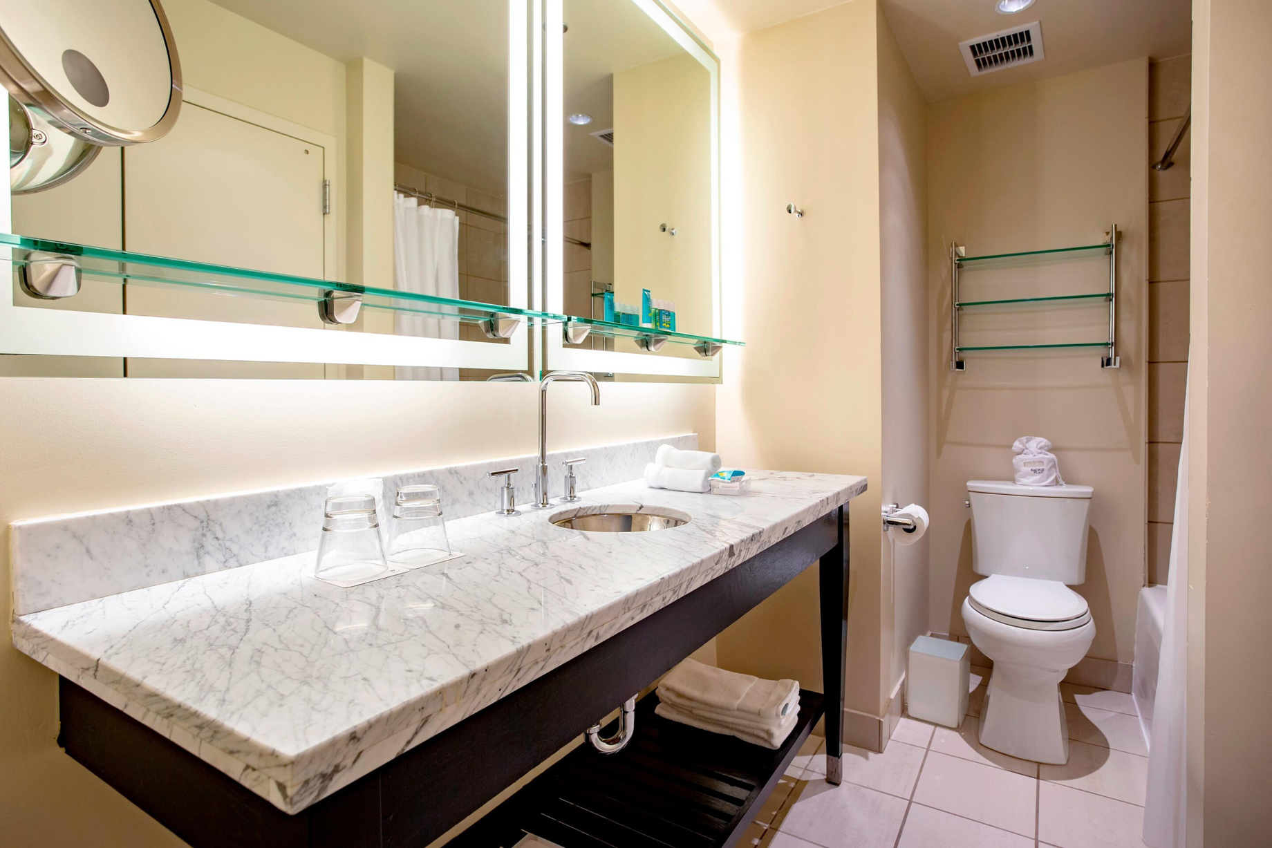 W Chicago City Center Hotel – Chicago, IL, USA – Marvelous Suite Bathroom Vanity