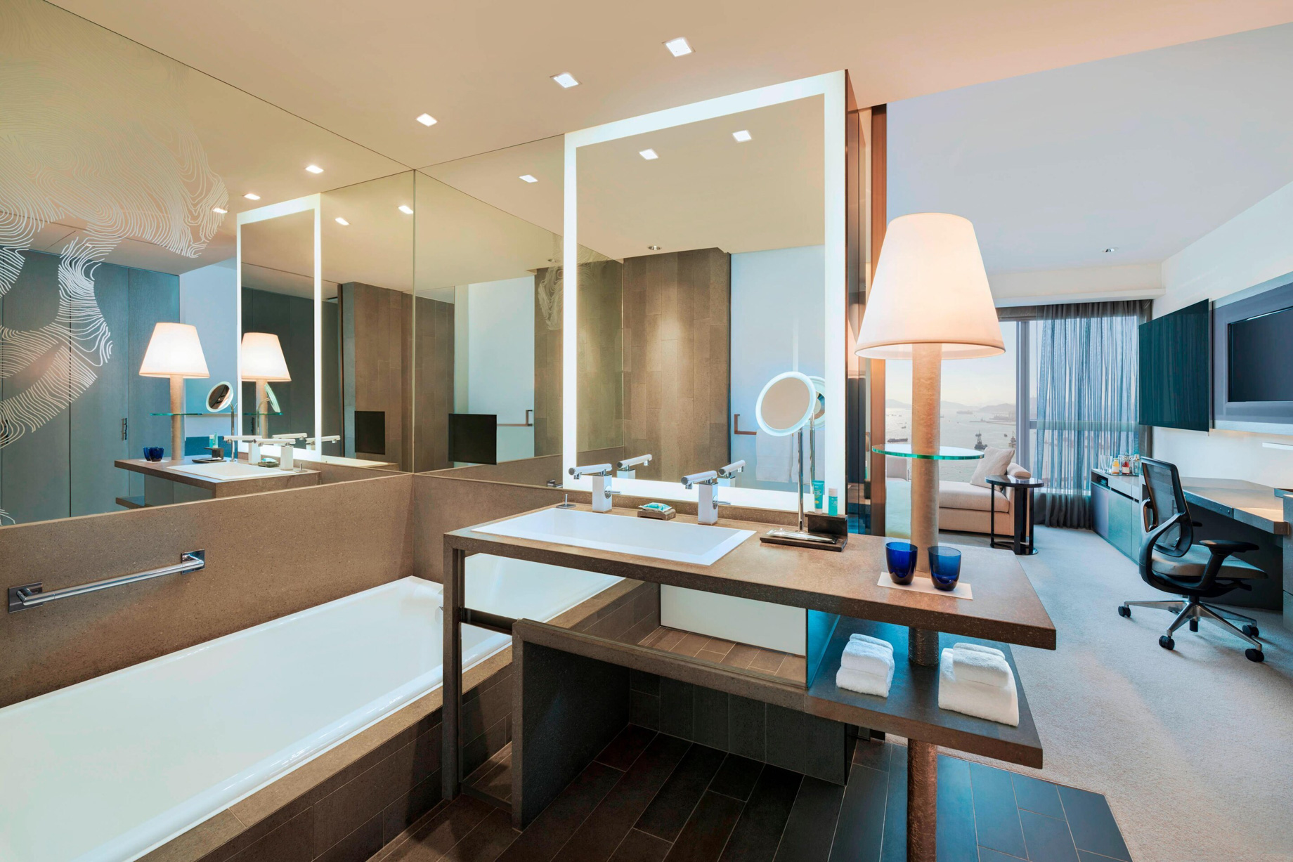 W Hong Kong Hotel – Hong Kong – Guest Room Bathroom