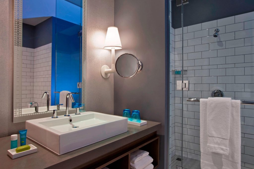 W Austin Hotel - Austin, TX, USA - Fantastic Suite Guest Bathroom