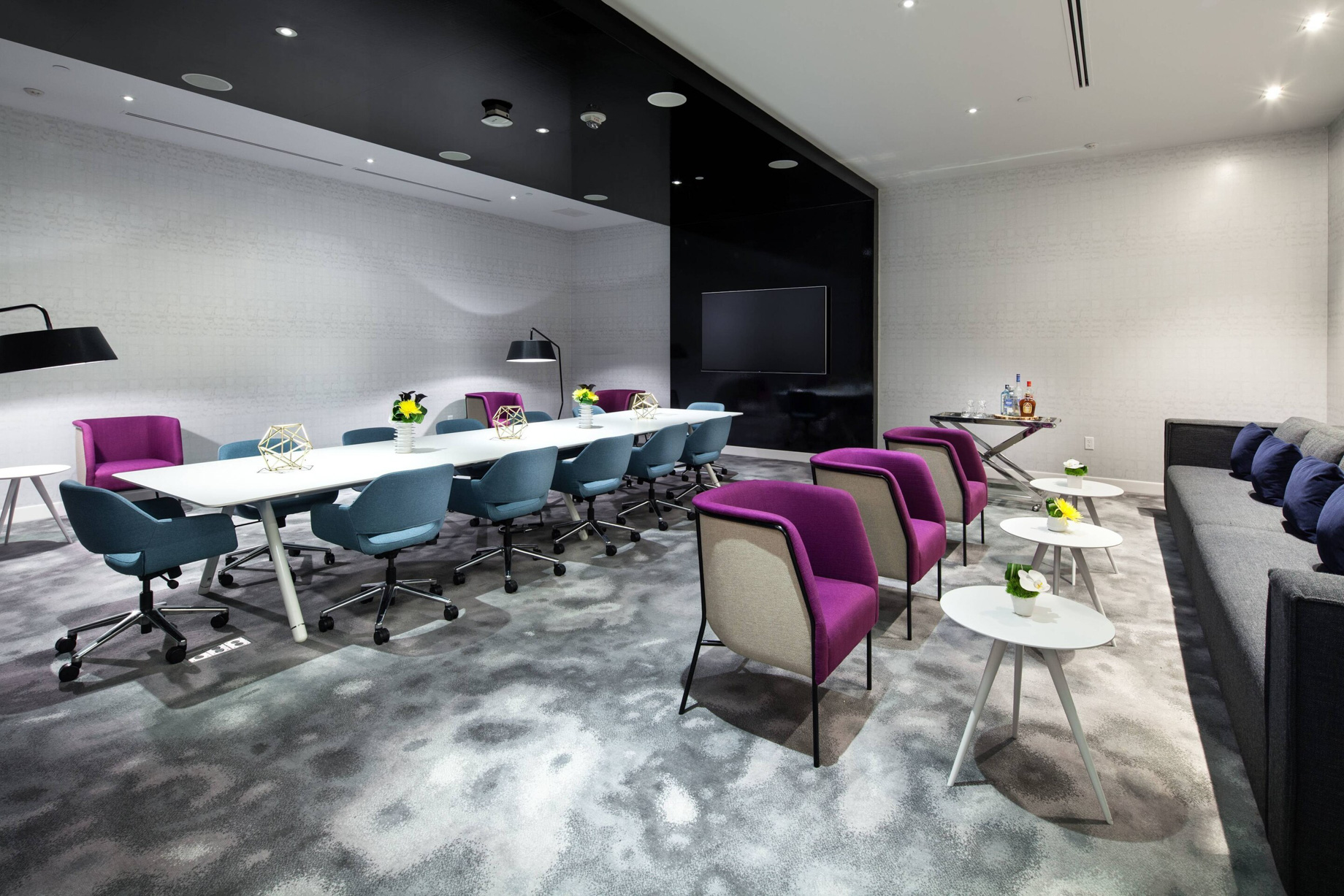 W Bellevue Hotel - Bellevue, WA, USA - Strategy Boardroom