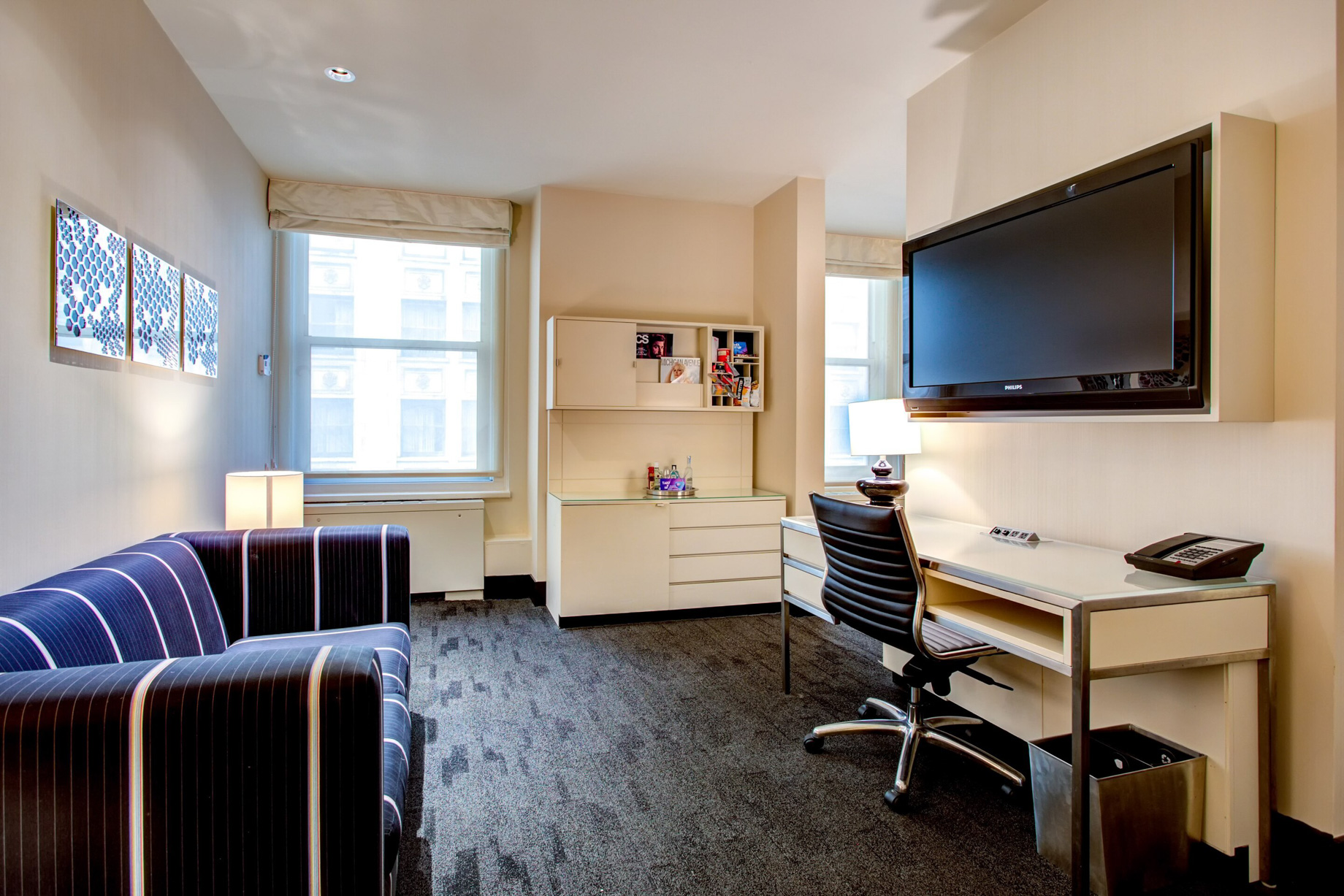 W Chicago City Center Hotel - Chicago, IL, USA - Fantastic Suite Decor