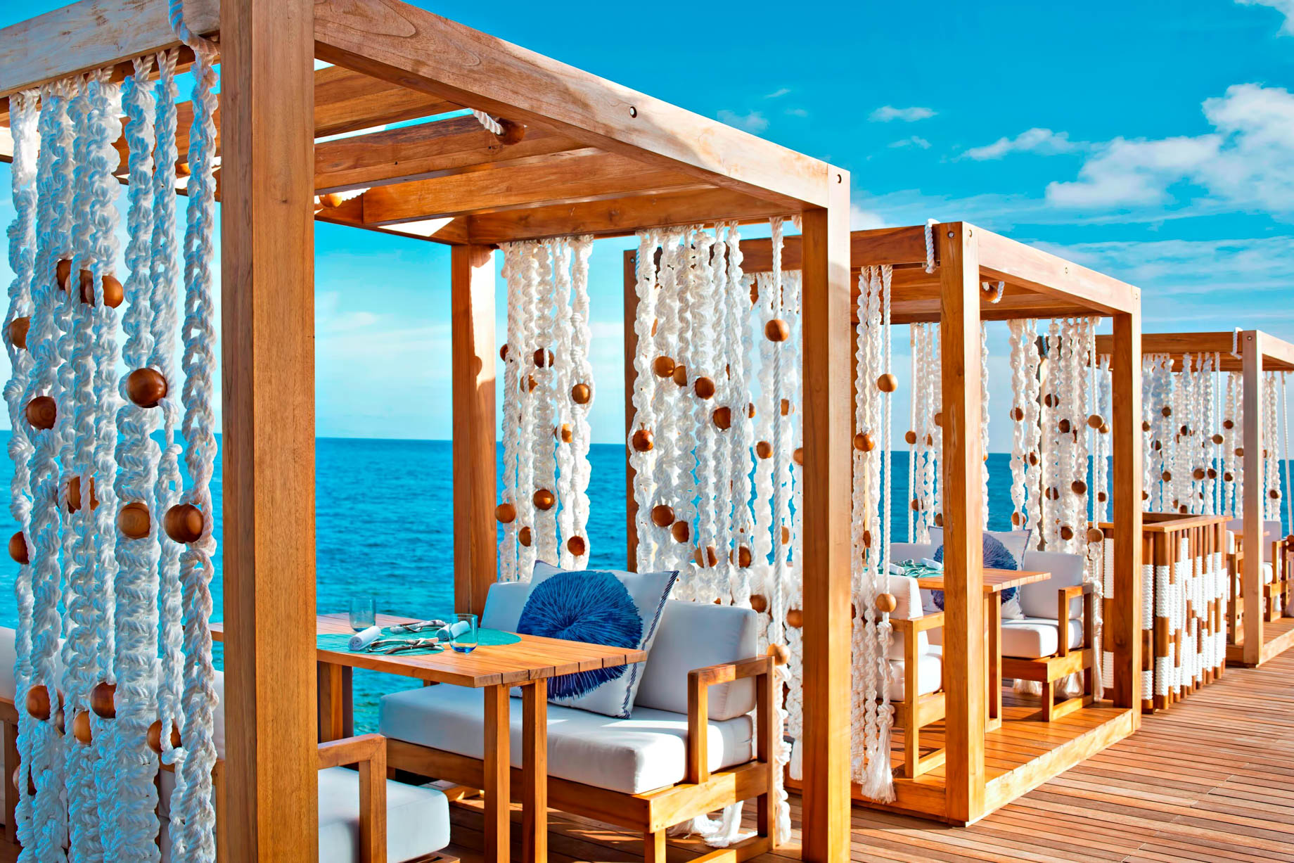 047 – W Maldives Resort – Fesdu Island, Maldives – FISH Restaurant Cabanas