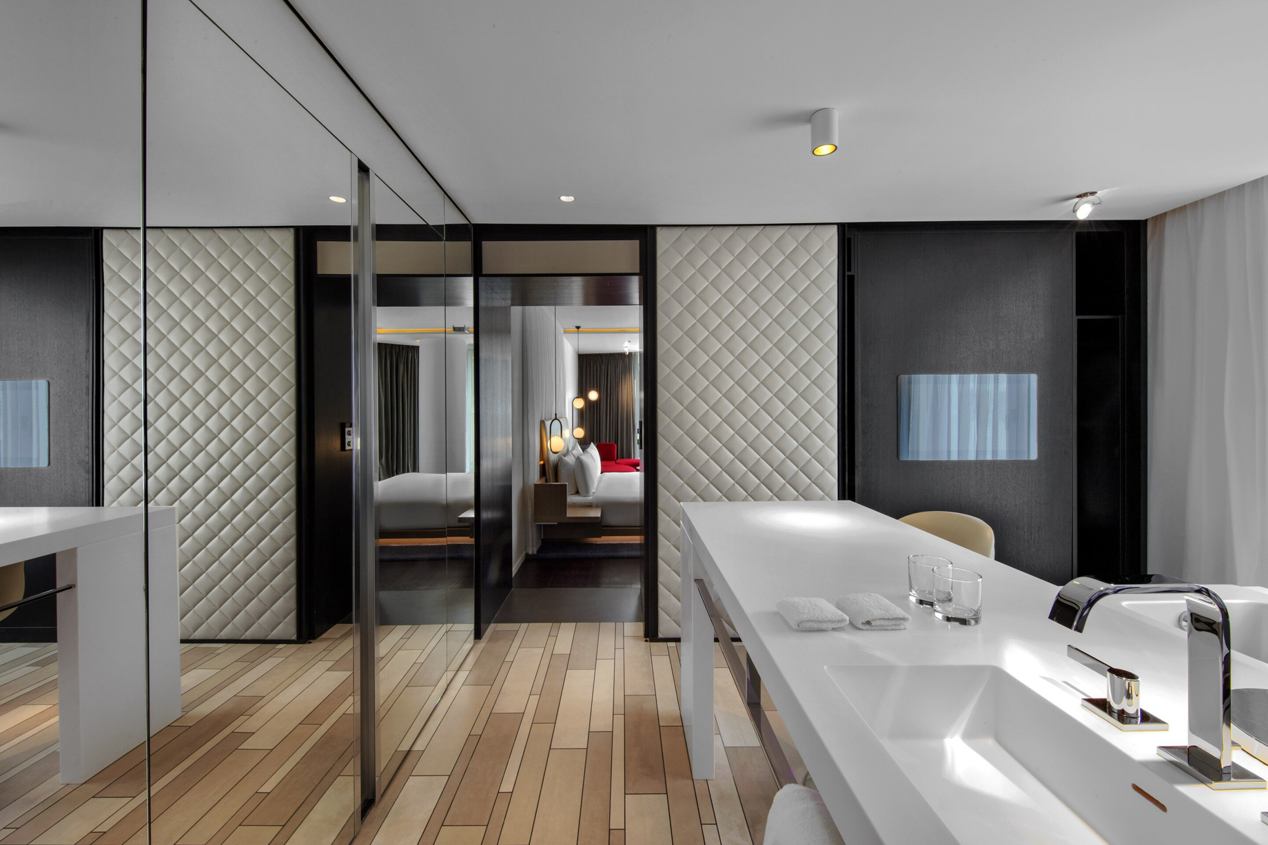 W London Hotel – London, United Kingdom – Suite Bathroom Sleek Style