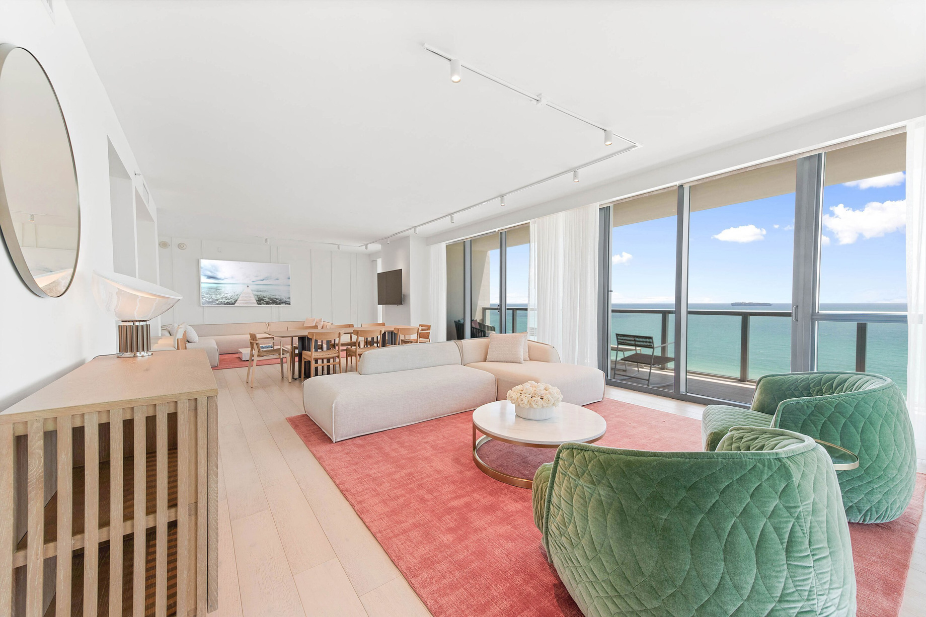 W South Beach Hotel – Miami Beach, FL, USA – E Wow Oceanfront Suite Living Room