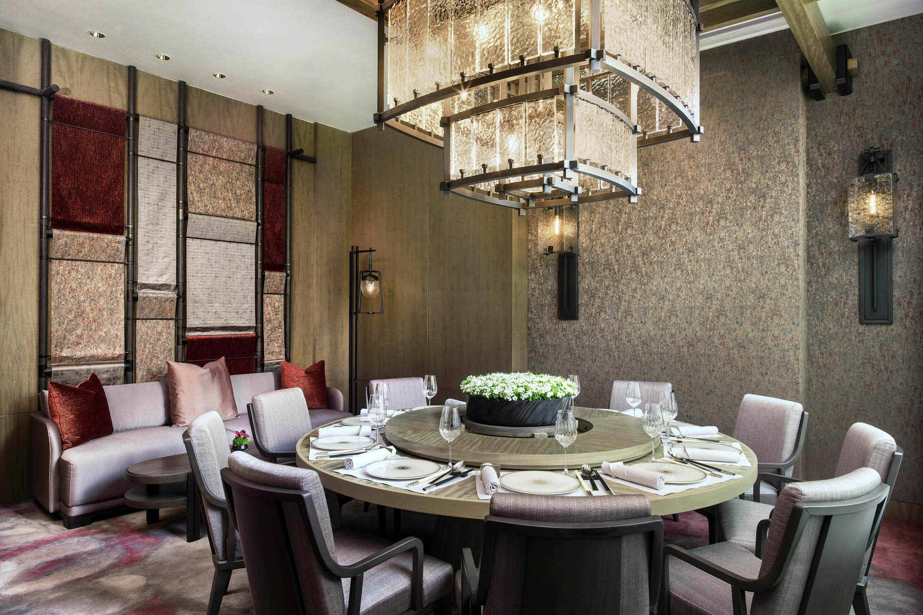 The St. Regis Hong Kong Hotel – Wan Chai, Hong Kong – Rùn Round Table
