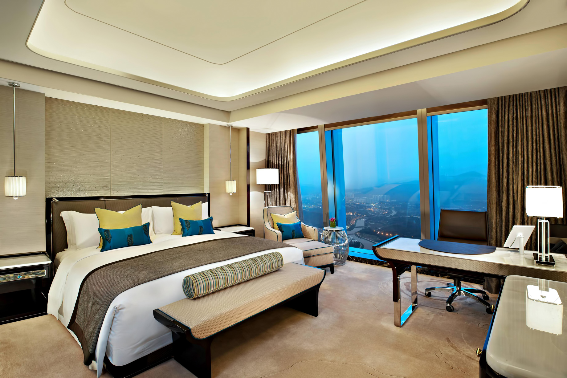 The St. Regis Shenzhen Hotel – Shenzhen, China – Deluxe Guest Room Scenic View