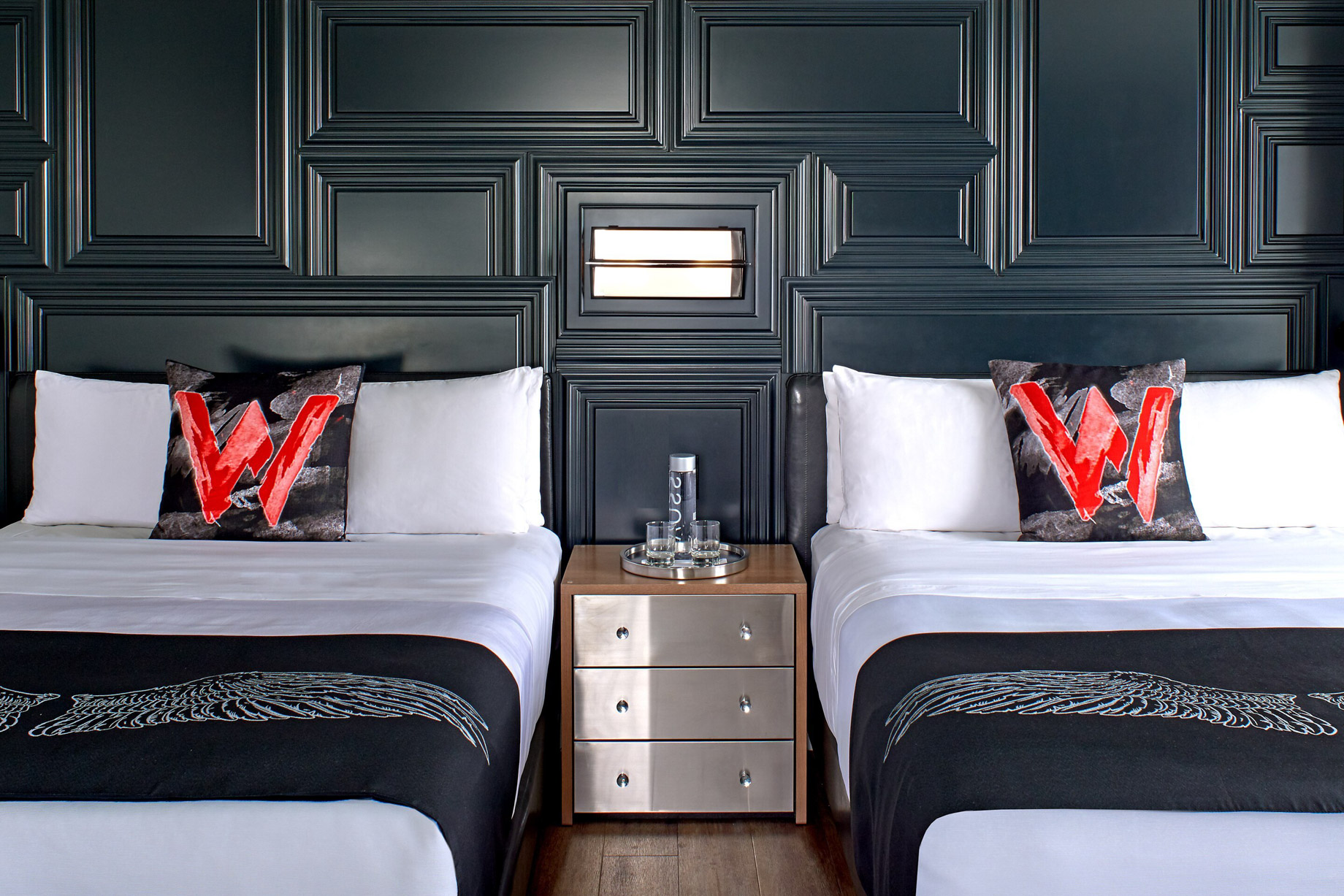 W Boston Hotel – Boston, MA, USA – Fabulous Guest Room Double Beds Decor