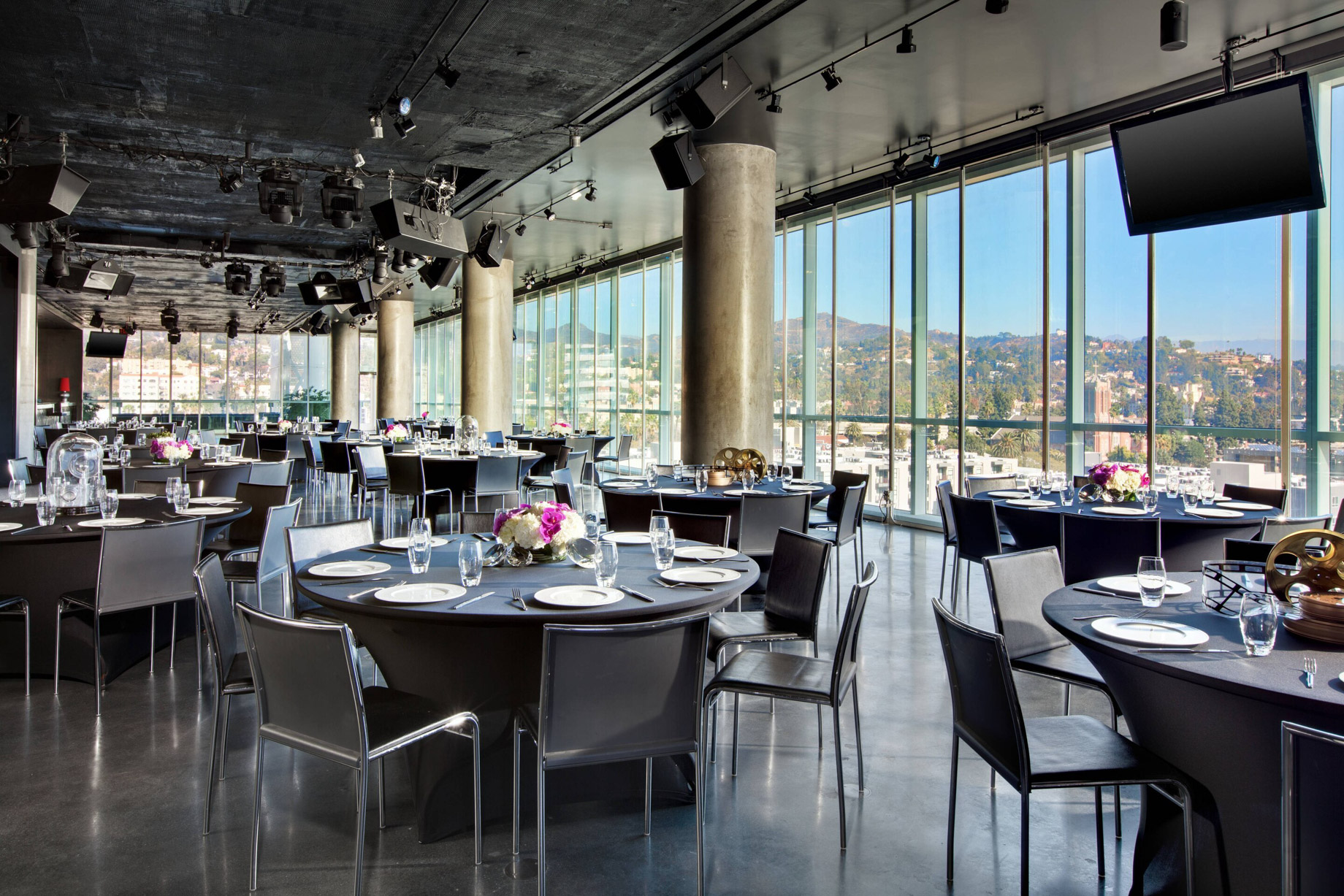 W Hollywood Hotel - Hollywood, CA, USA - The Loft Reception Setup