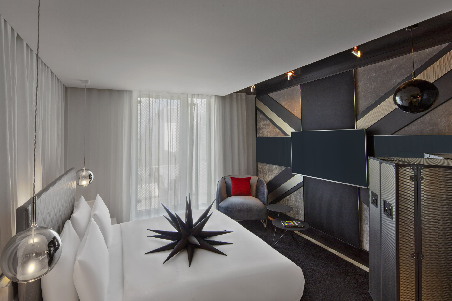 W London Hotel - London, United Kingdom - Fabulous King Guest Room