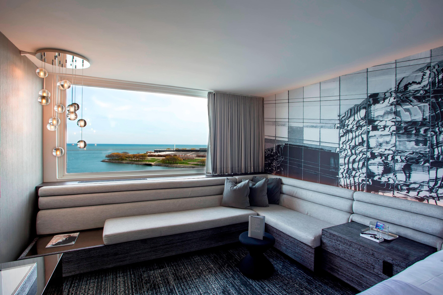 W Chicago Lakeshore Hotel - Chicago, IL, USA - Spectacular Guest Room View