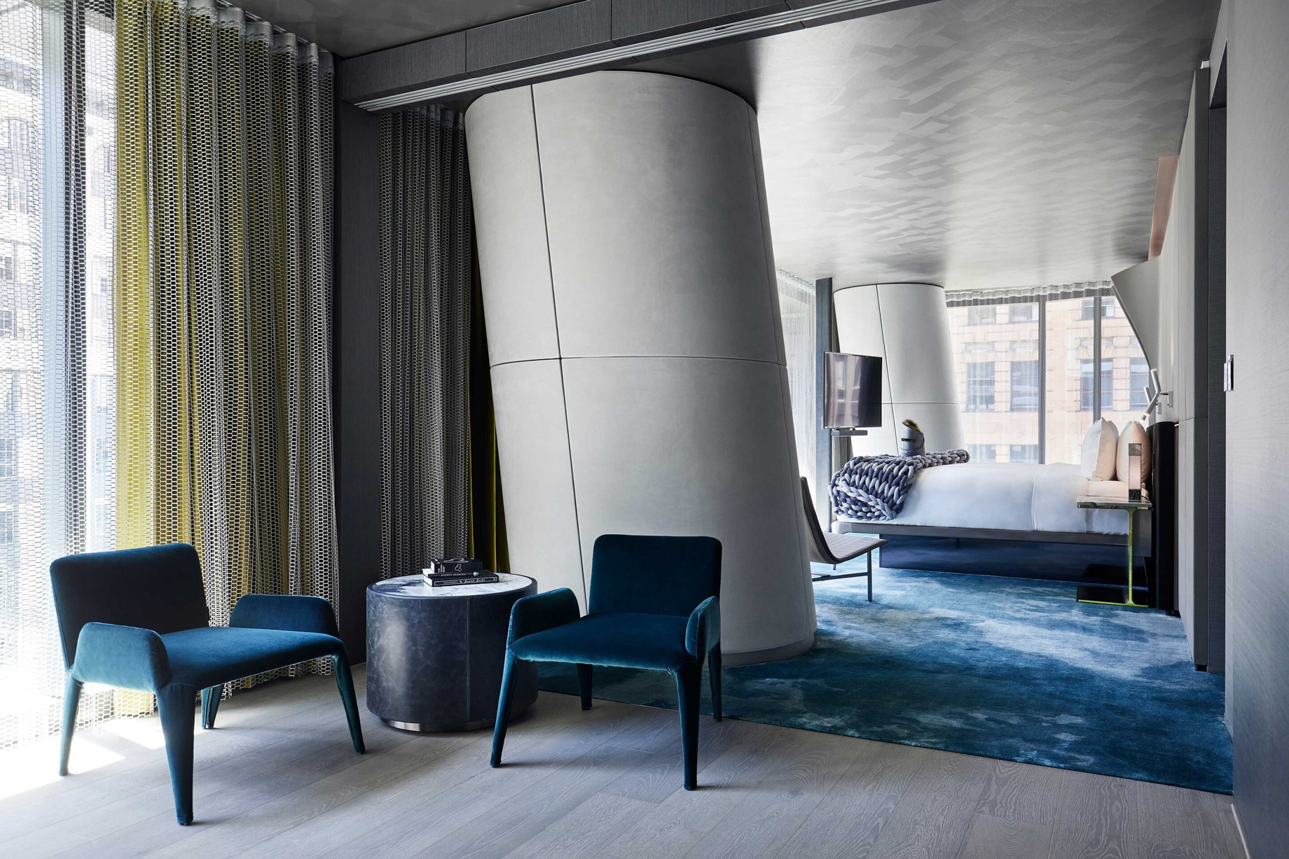 W Melbourne Hotel - Melbourne, Australia - Wow Suite Sitting Area