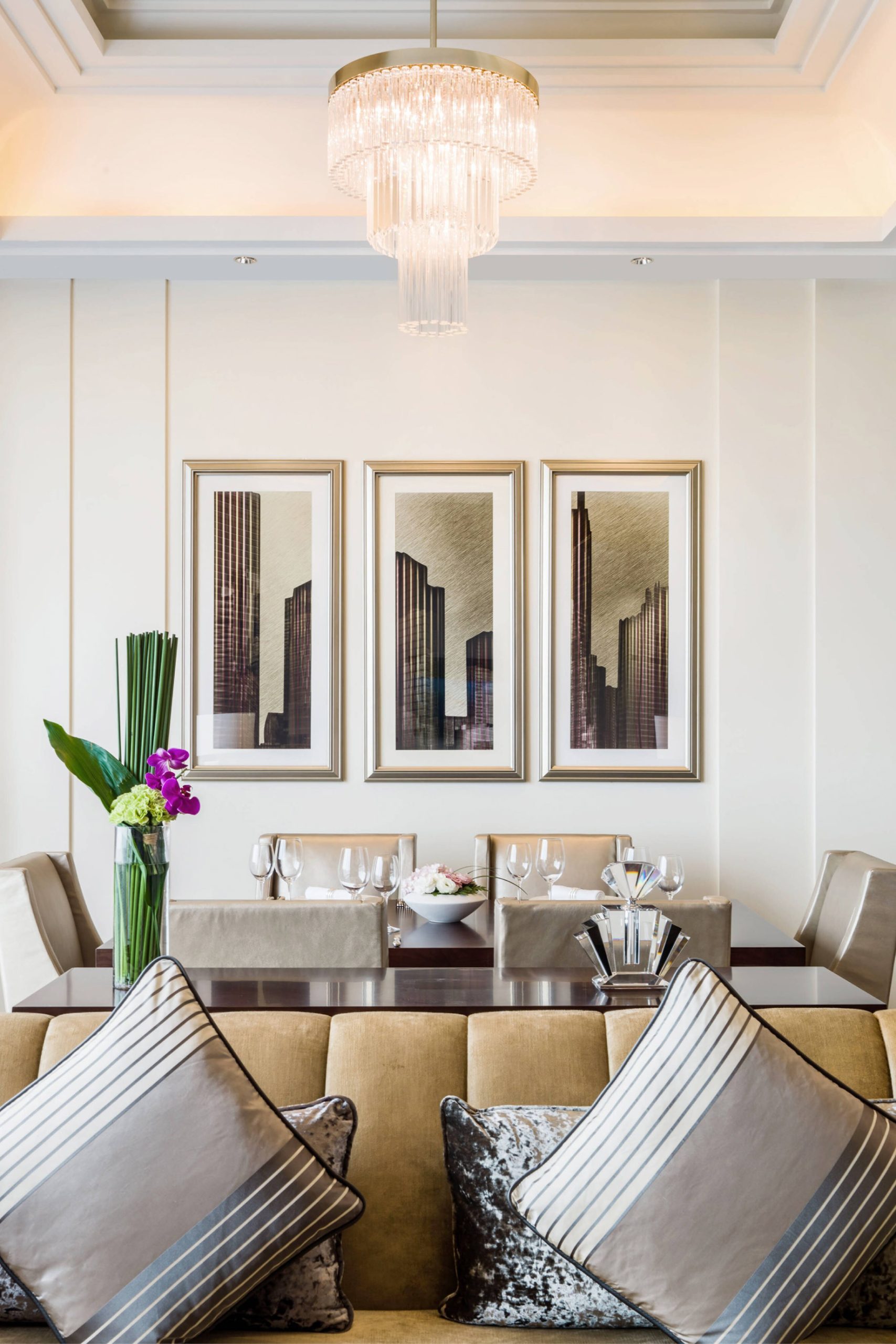 The St. Regis Chengdu Hotel - Chengdu, Sichuan, China - St. Regis Suite Dining Area