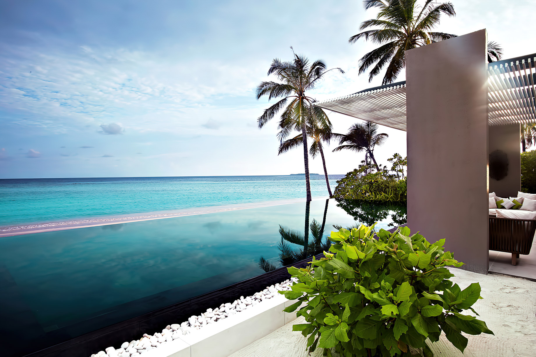 Cheval Blanc Randheli Resort – Noonu Atoll, Maldives – Infinity Pool