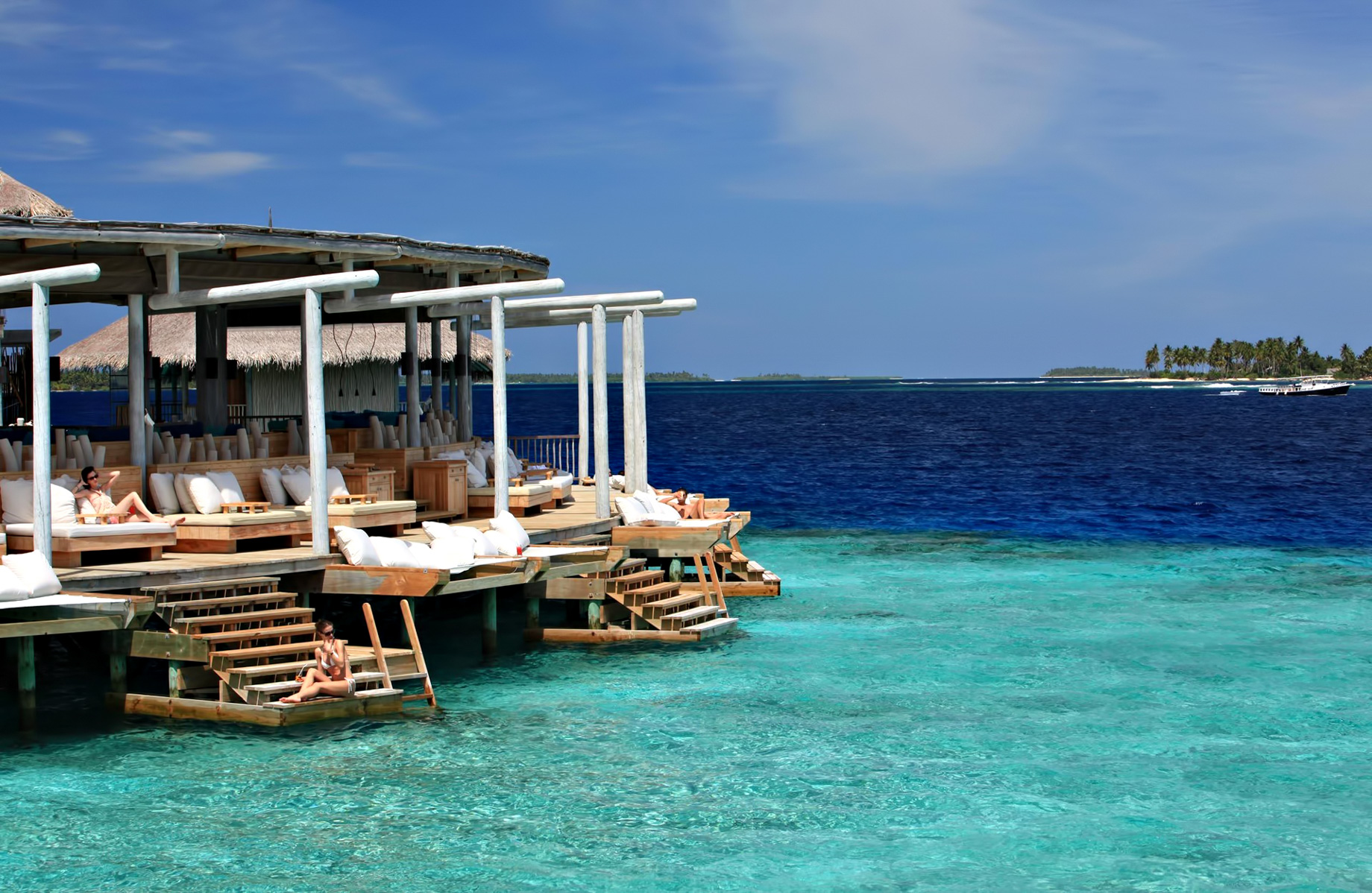 Six Senses Laamu Resort – Laamu Atoll, Maldives – Chill Bar