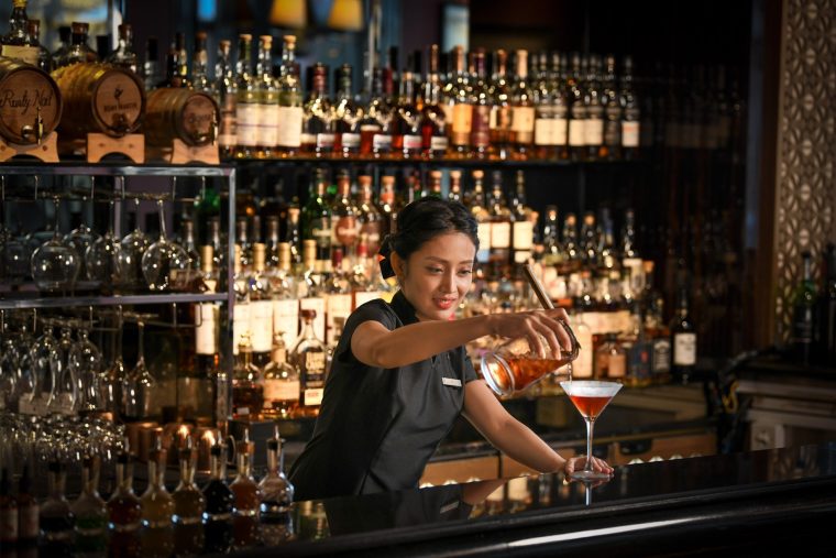 The St. Regis Singapore Hotel - Singapore - Astor Bar Service