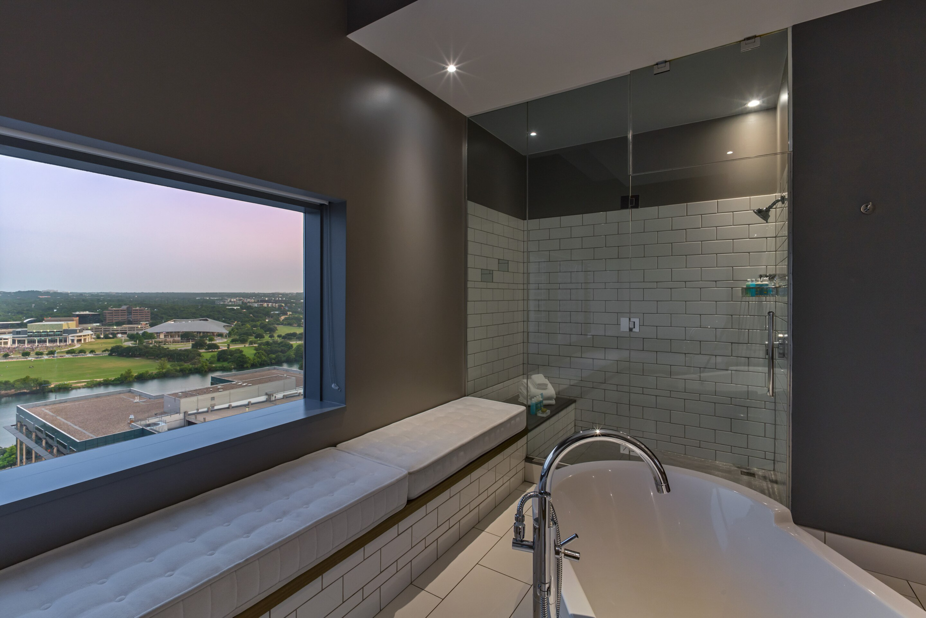 W Austin Hotel – Austin, TX, USA – E WOW Master Bathroom