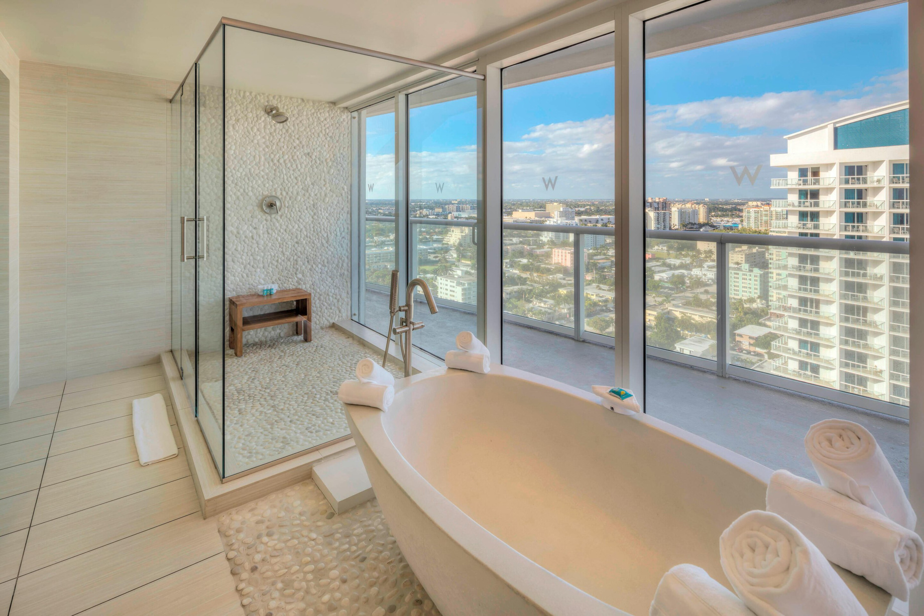 W Fort Lauderdale Hotel – Fort Lauderdale, FL, USA – Wow Suite Bathroom