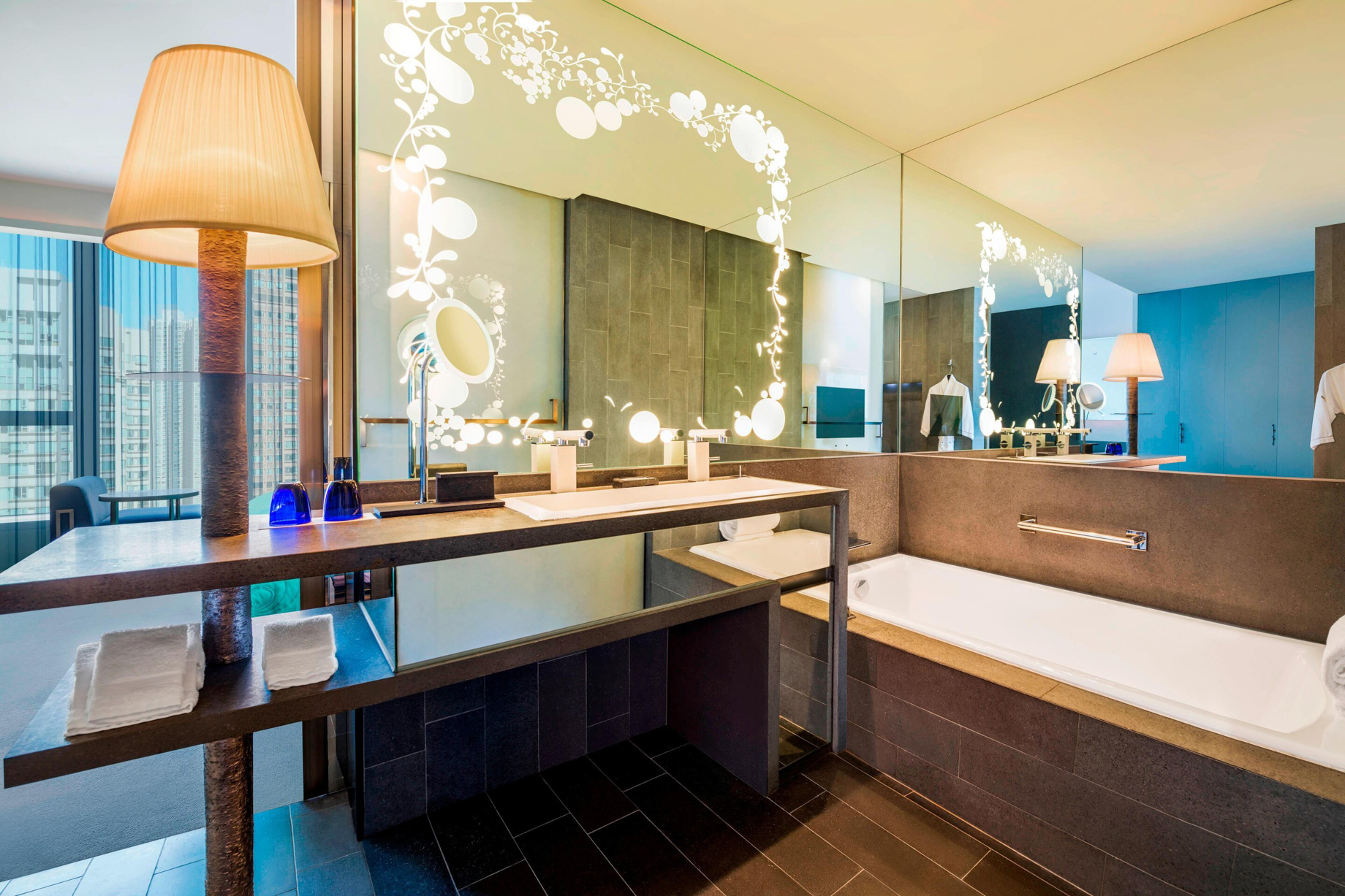 W Hong Kong Hotel – Hong Kong – Wonderful Room Bathroom