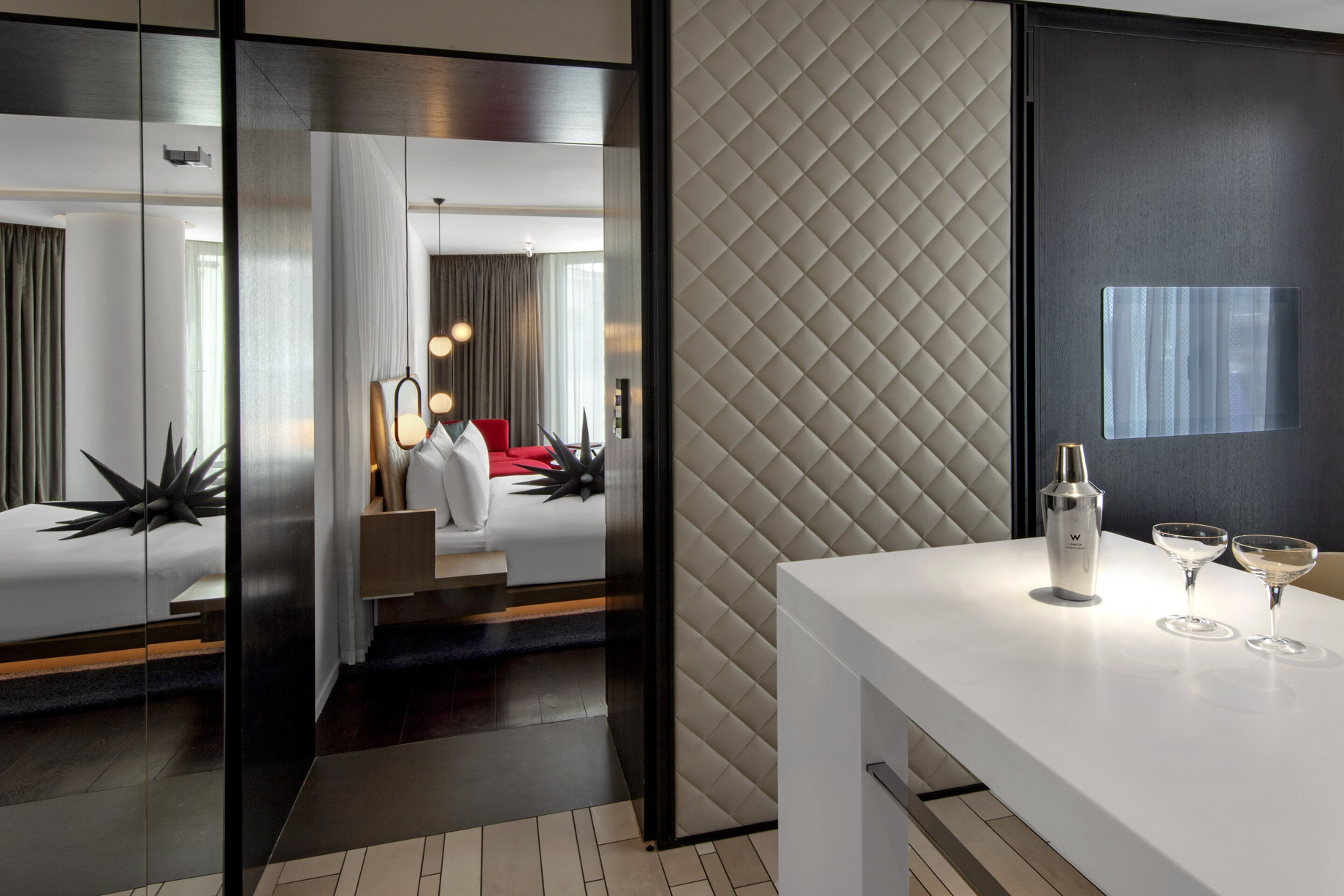 W London Hotel - London, United Kingdom - Marvellous Suite Corridor