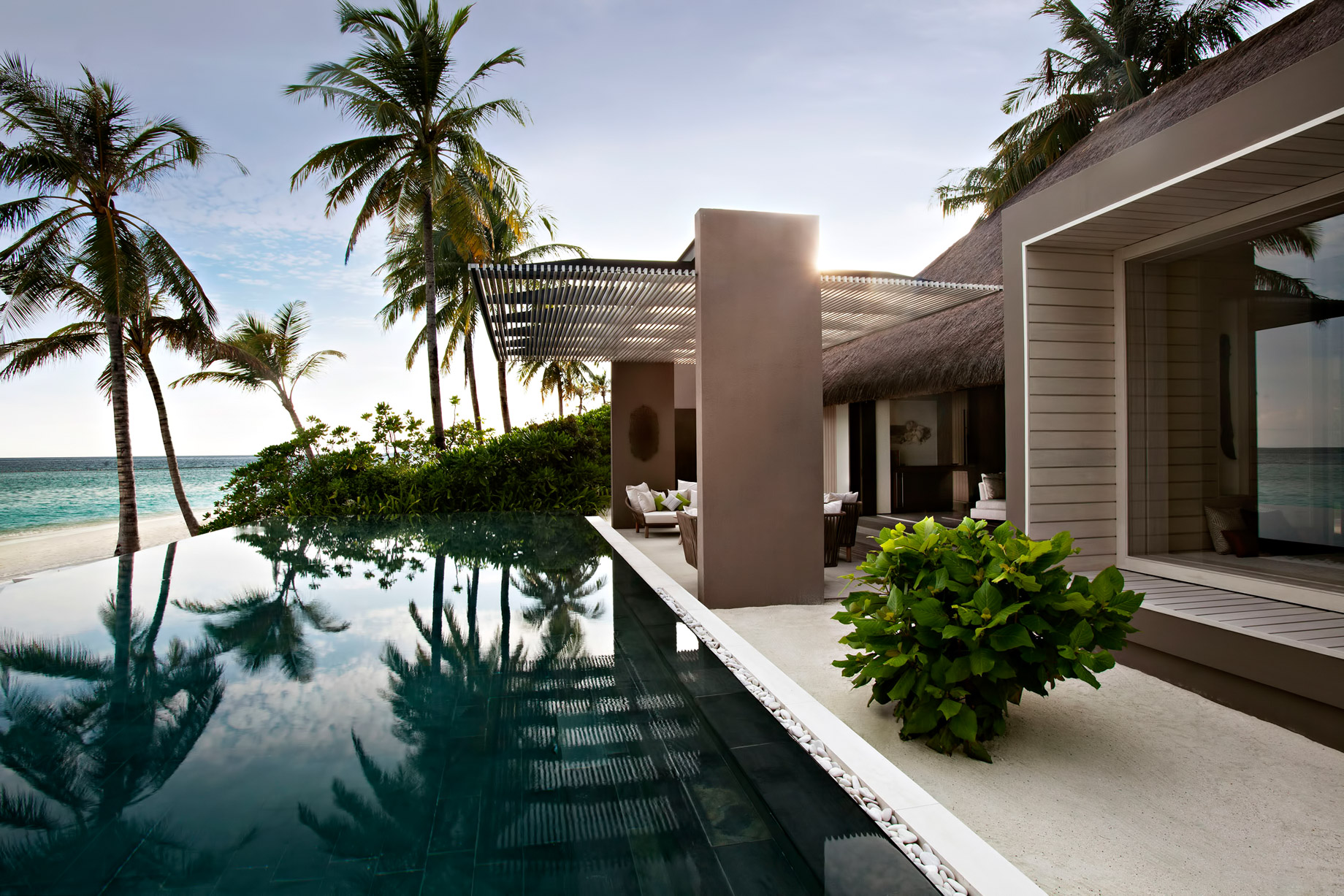 Cheval Blanc Randheli Resort – Noonu Atoll, Maldives – Infinity Pool