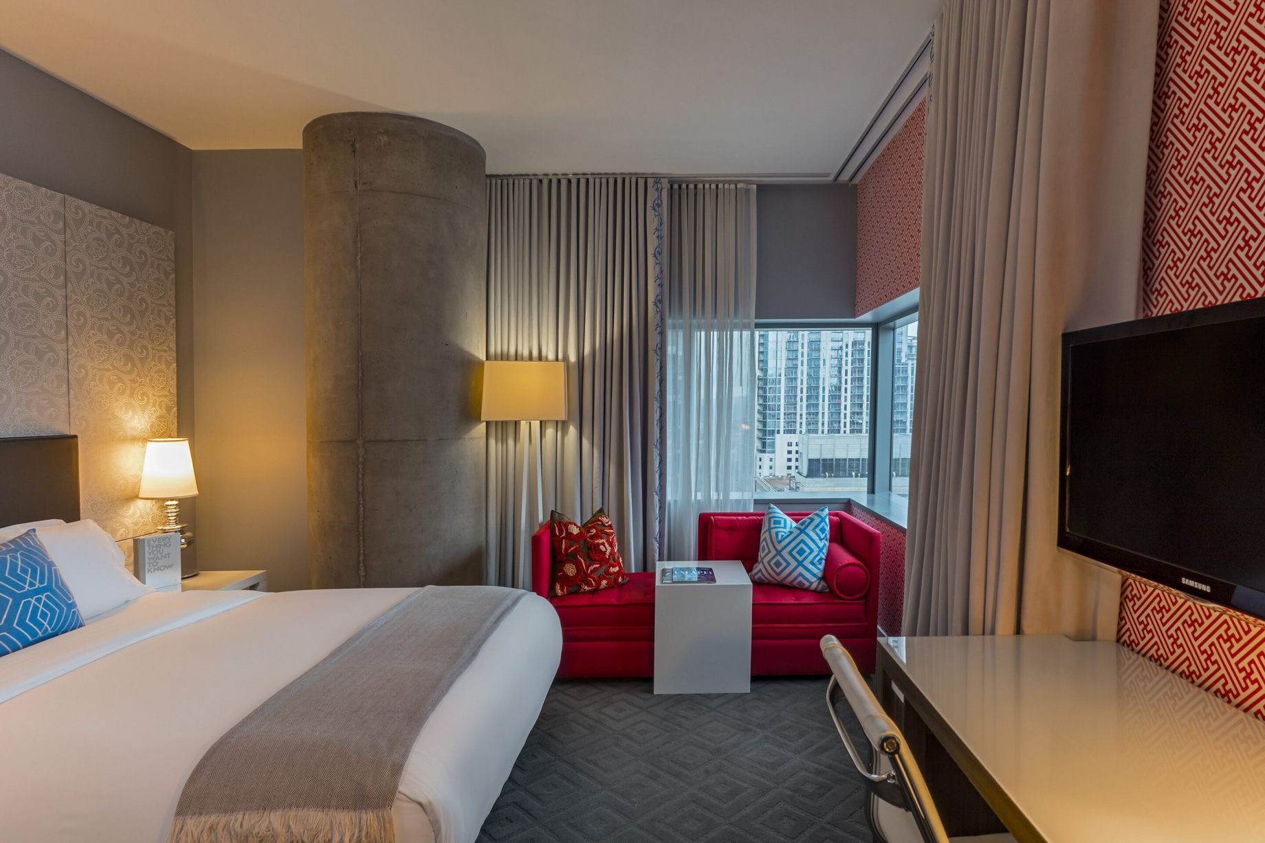 W Austin Hotel – Austin, TX, USA – Fabulous Queen