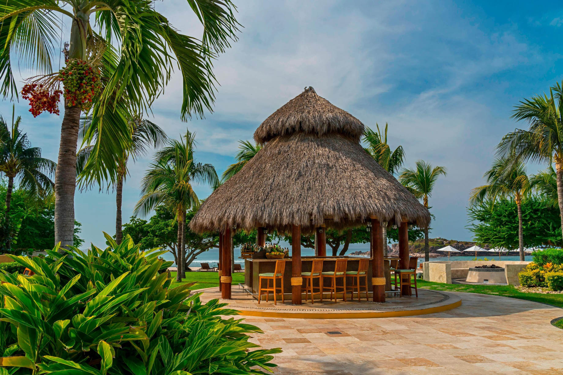 The St. Regis Punta Mita Resort – Nayarit, Mexico – Las Marietas Bar