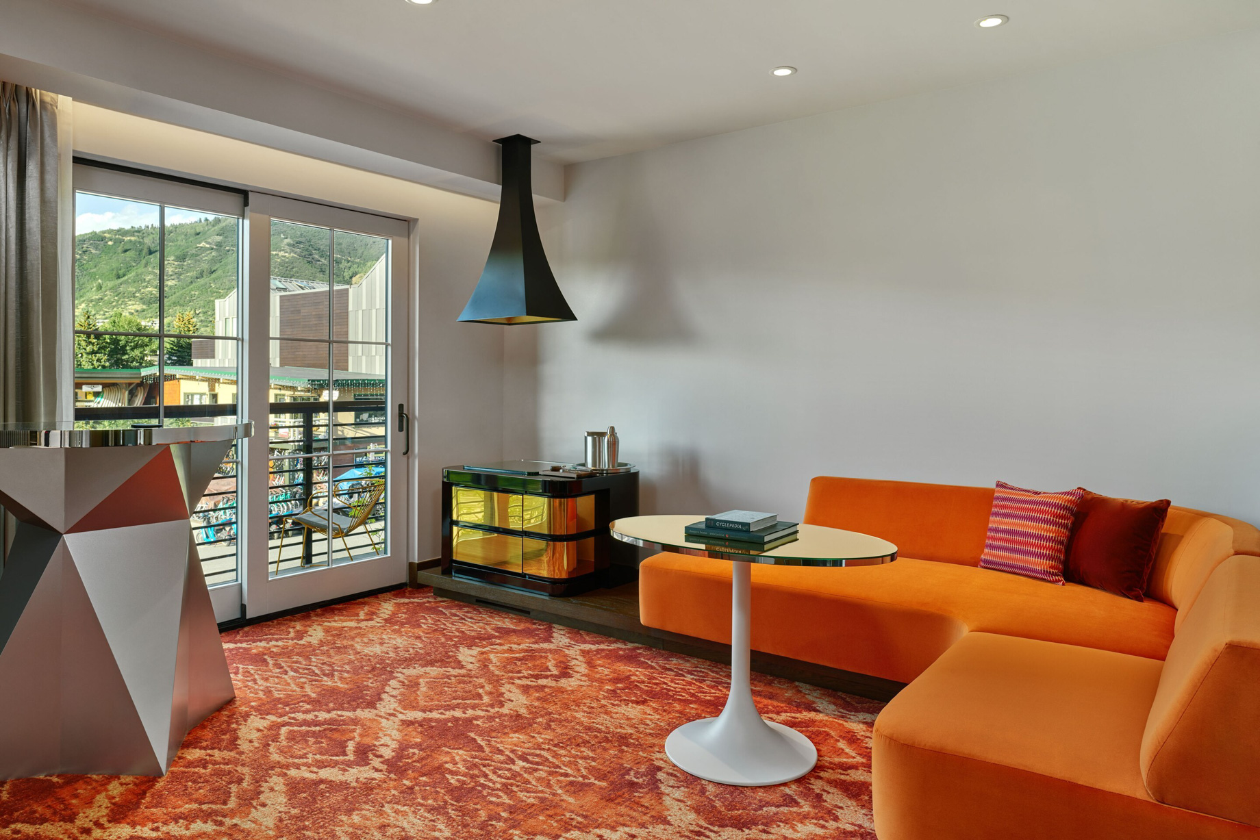 W Aspen Hotel – Aspen, CO, USA – Wow Suite Living Room View