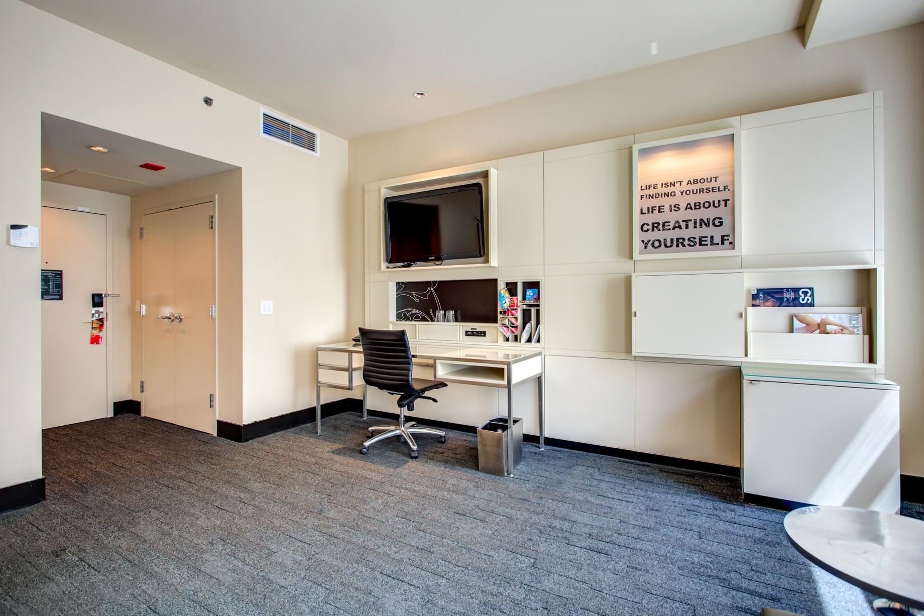 W Chicago City Center Hotel – Chicago, IL, USA – Mega Guest Room Double