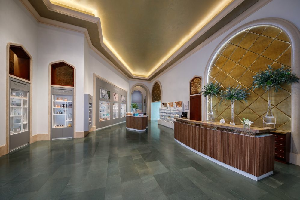 Atlantis The Palm Resort - Crescent Rd, Dubai, UAE - Spa Reception