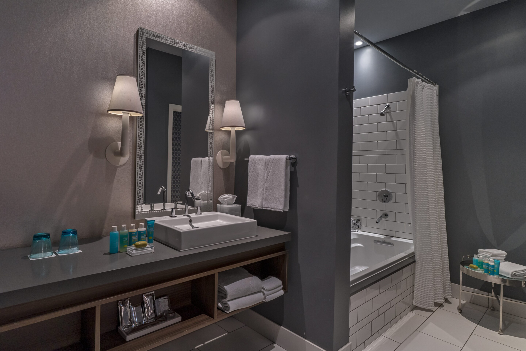 W Austin Hotel – Austin, TX, USA – Marvelous Suite Bathroom