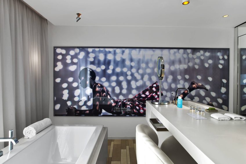 W London Hotel - London, United Kingdom - Suite Bathroom Tub