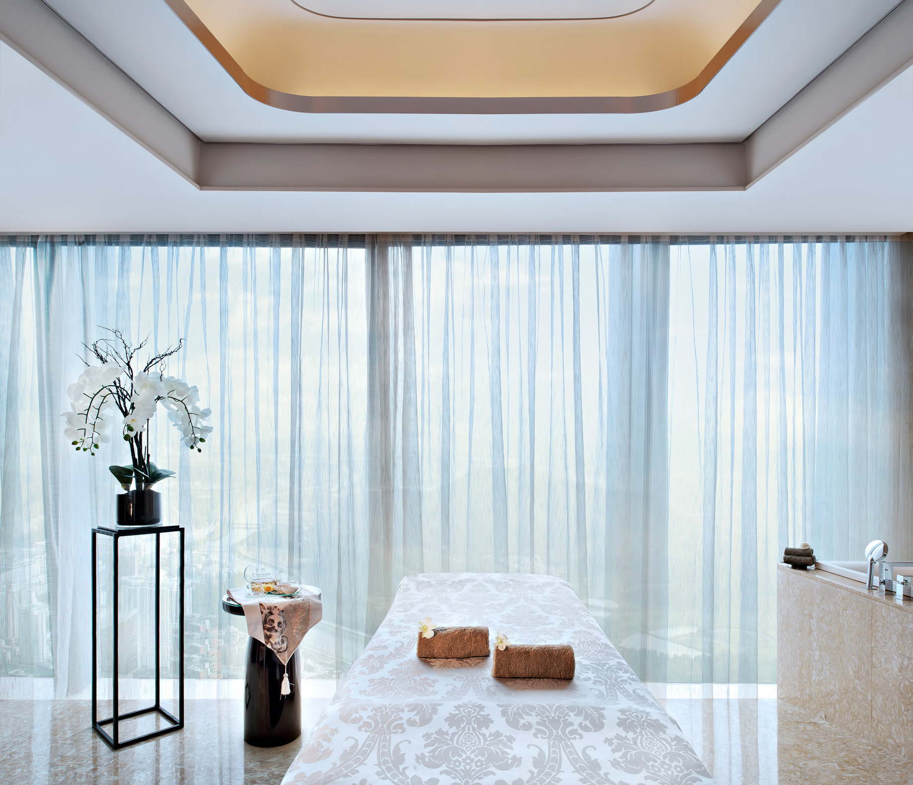 The St. Regis Shenzhen Hotel – Shenzhen, China – 75th Floor Iridium Spa Treatment Room