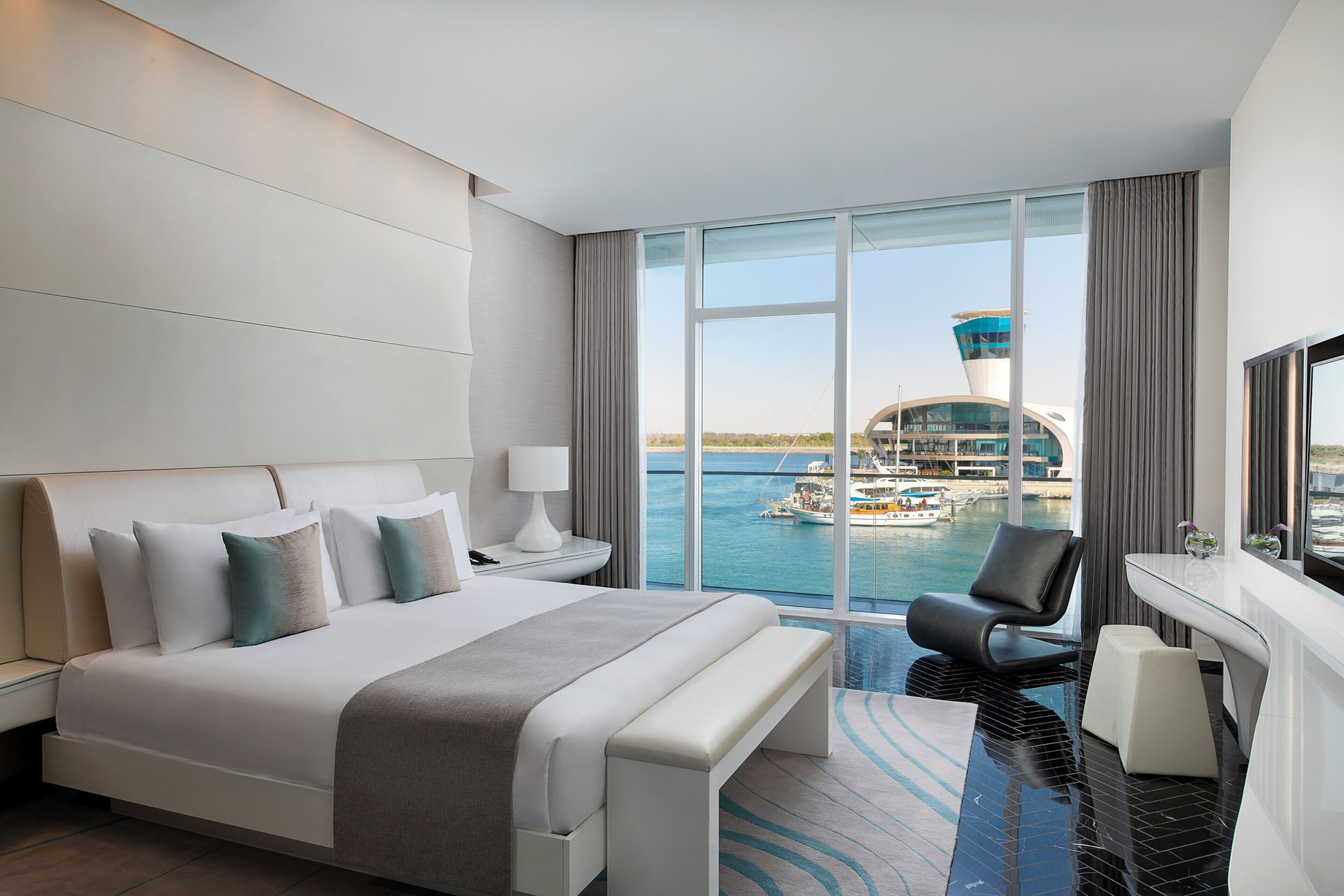 W Abu Dhabi Yas Island Hotel – Abu Dhabi, UAE – Fantastic Suite King