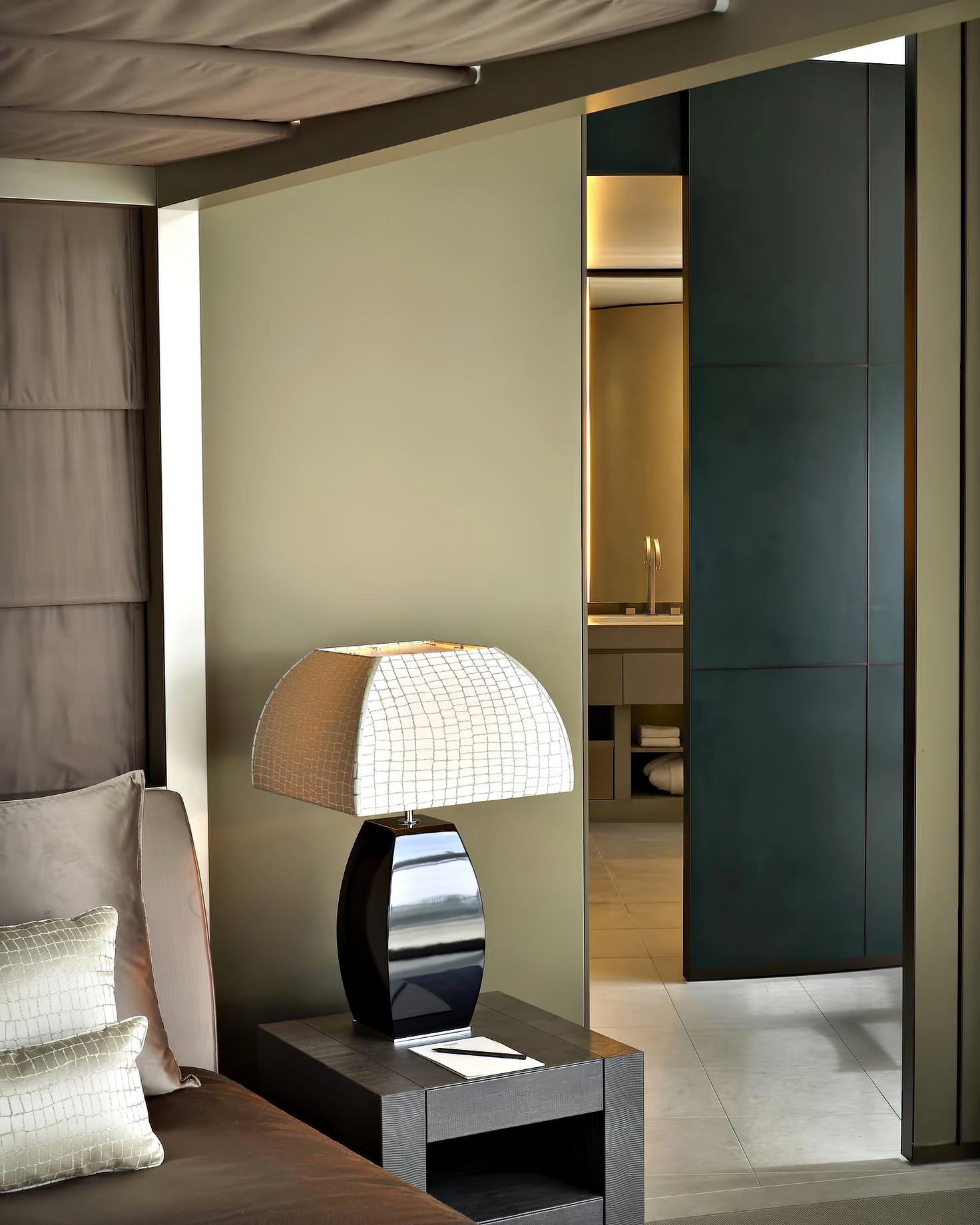 Armani Hotel Dubai - Burj Khalifa, Dubai, UAE - Armani Suite