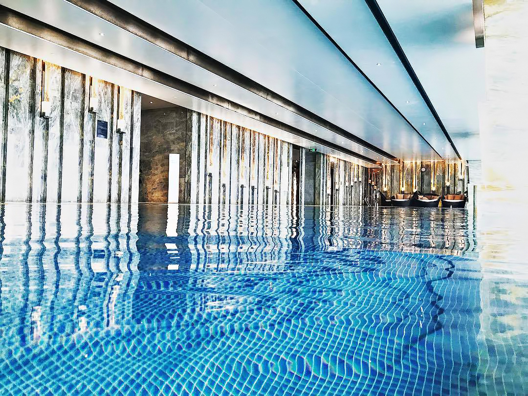 The St. Regis Shenzhen Hotel – Shenzhen, China – 75th Floor Infinity Pool