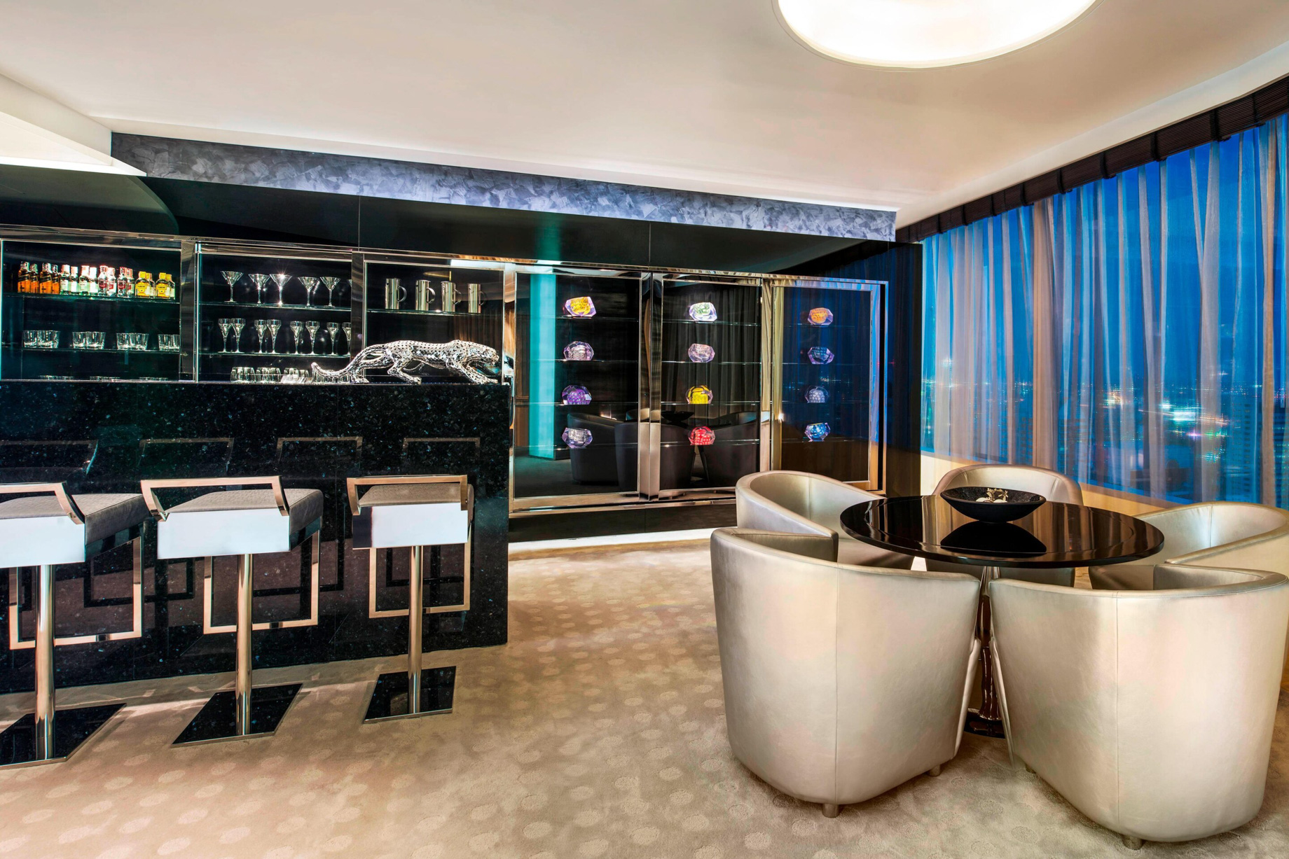 W Bangkok Hotel – Bangkok, Thailand – WOW Suite Private Bar