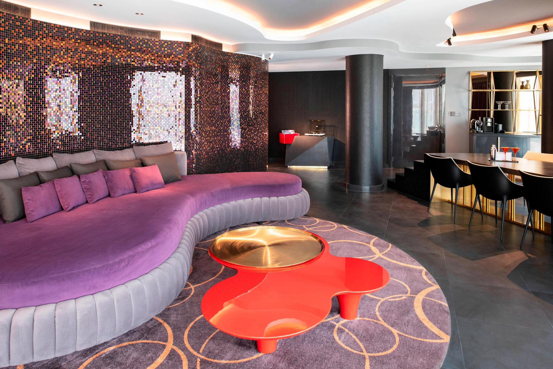 W Dubai The Palm Resort Dubai, UAE Fantastic Suite Living Room TRAVOH