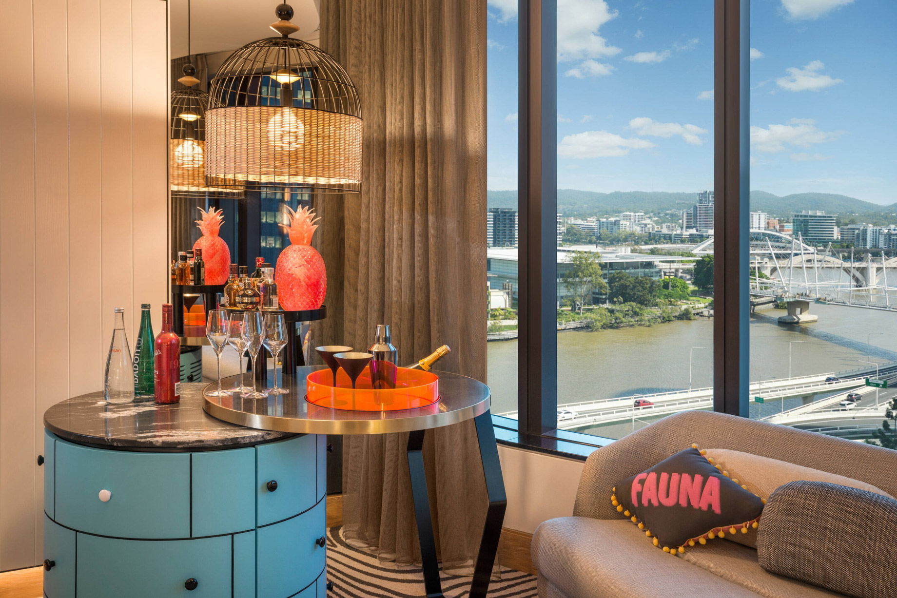 W Brisbane Hotel – Brisbane, Australia – Wonderful Guest Room W MixBar