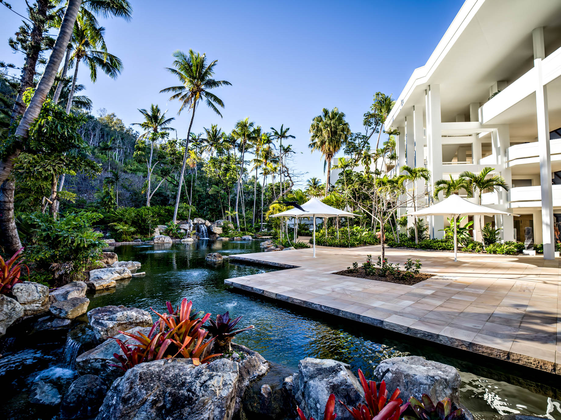 InterContinental Hayman Island Resort - Whitsunday Islands, Australia - Cocktail Event Pool Lanai